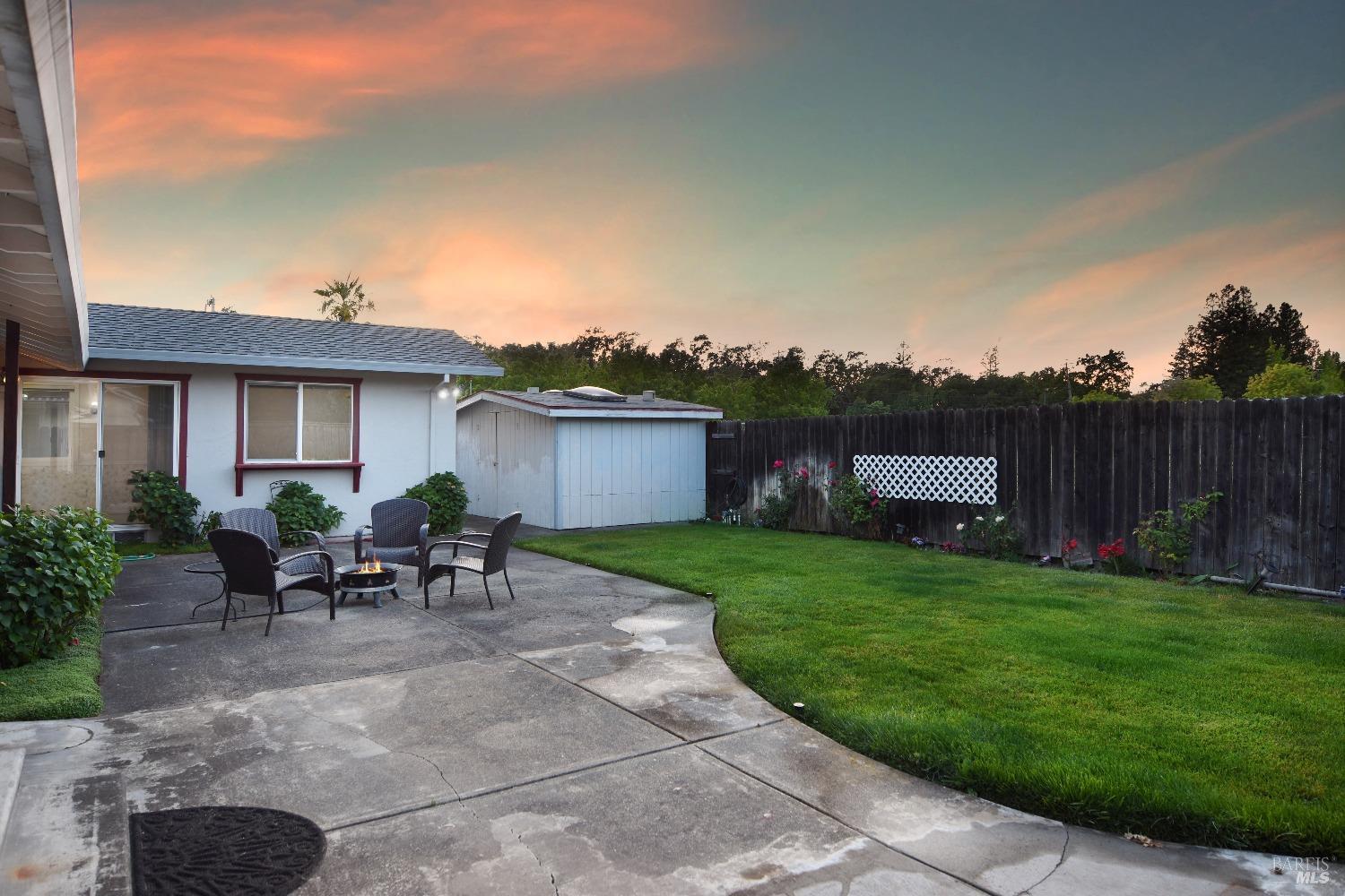 4777 NE Perezoso Calle St