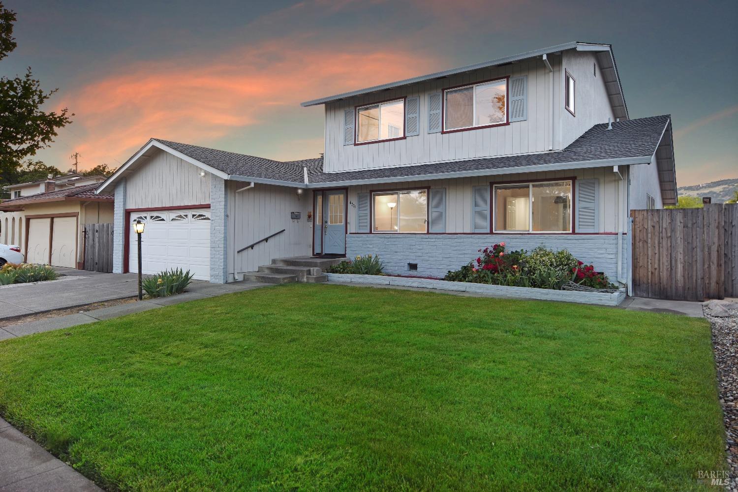 4777 NE Perezoso Calle St