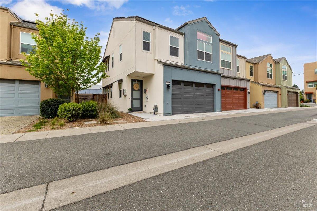 433 Blythewood Pl