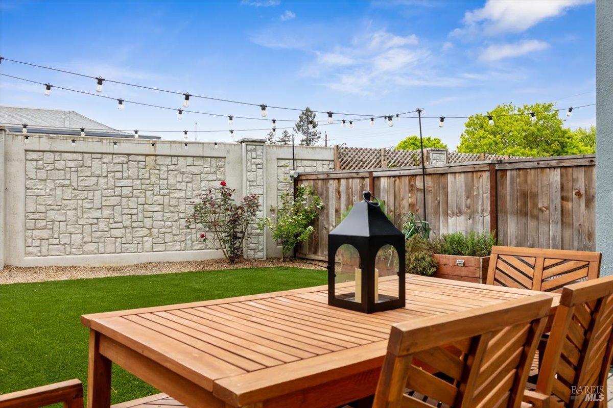 433 Blythewood Pl