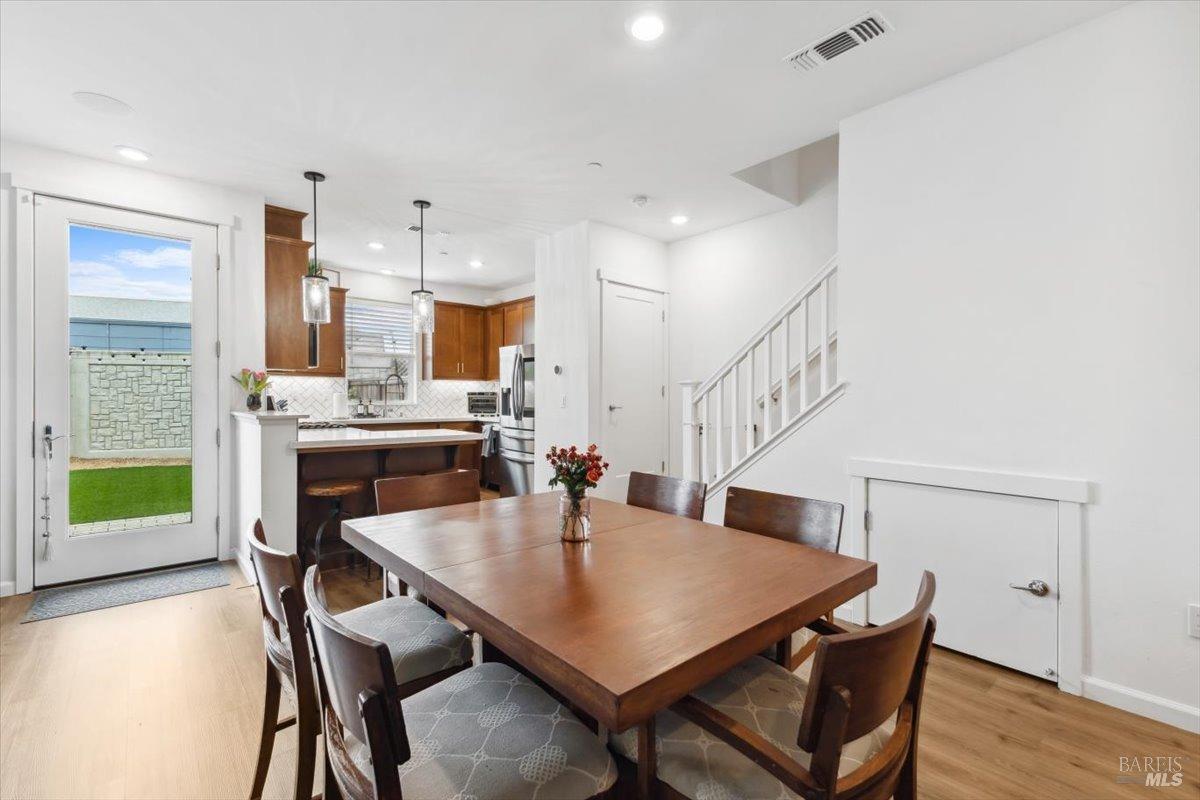 433 Blythewood Pl