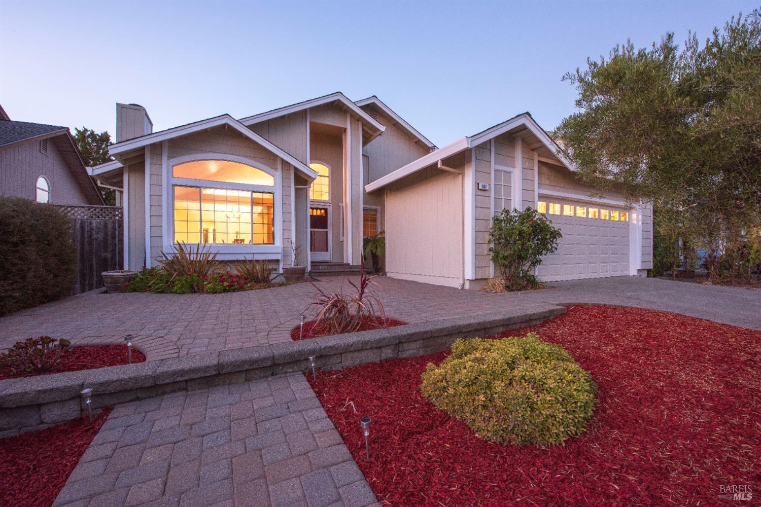 687 Natalie Dr