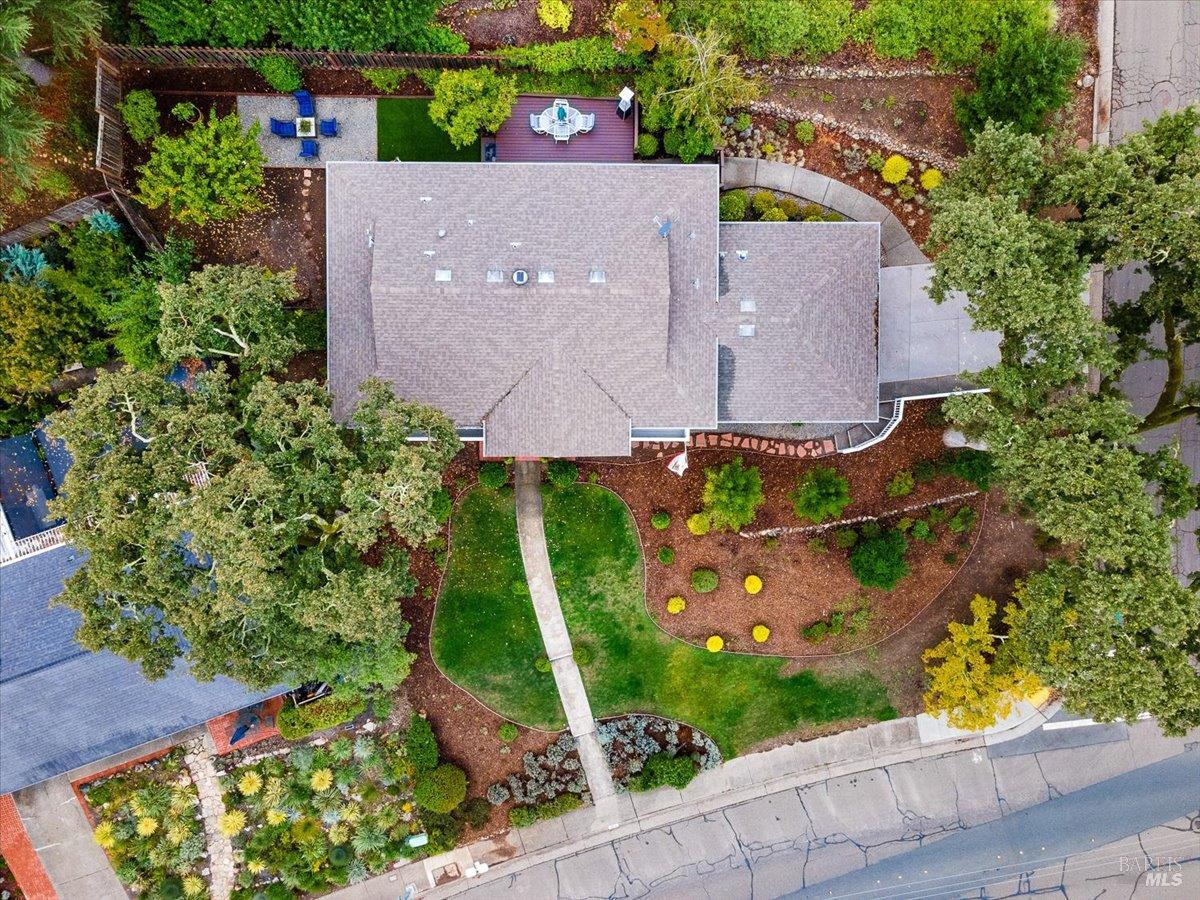 6850 Oakmont Dr