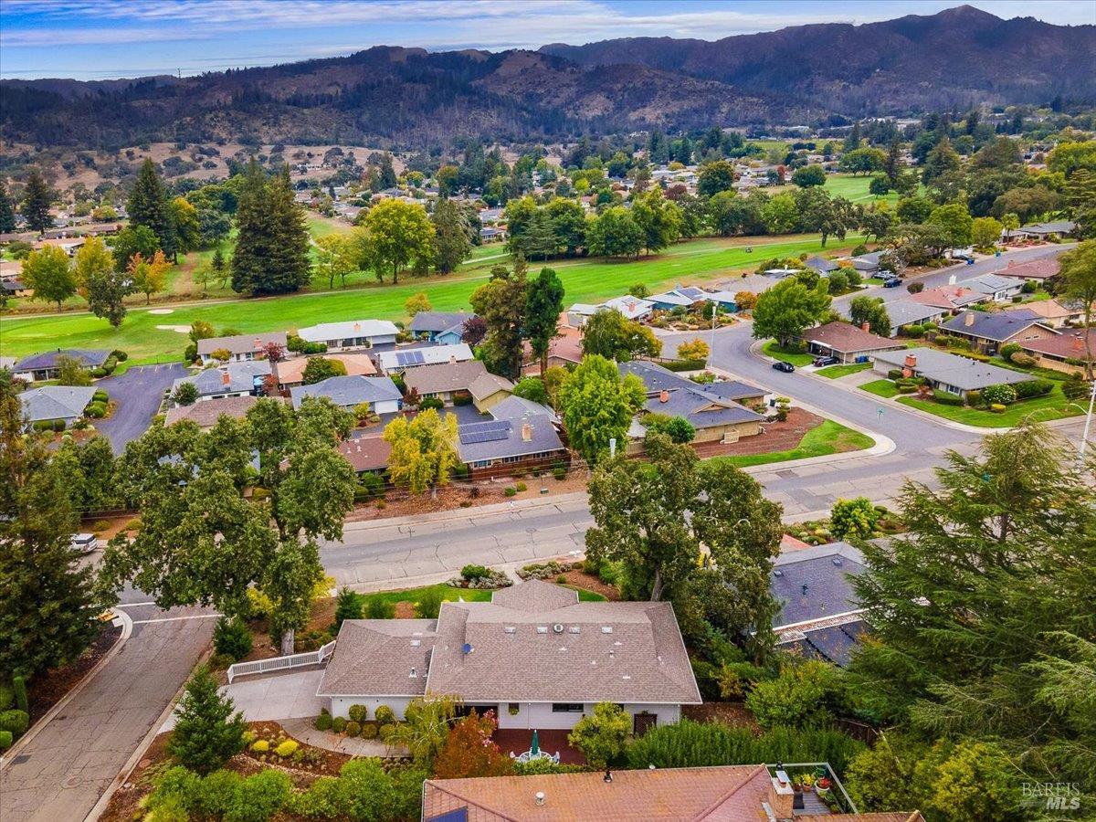 6850 Oakmont Dr