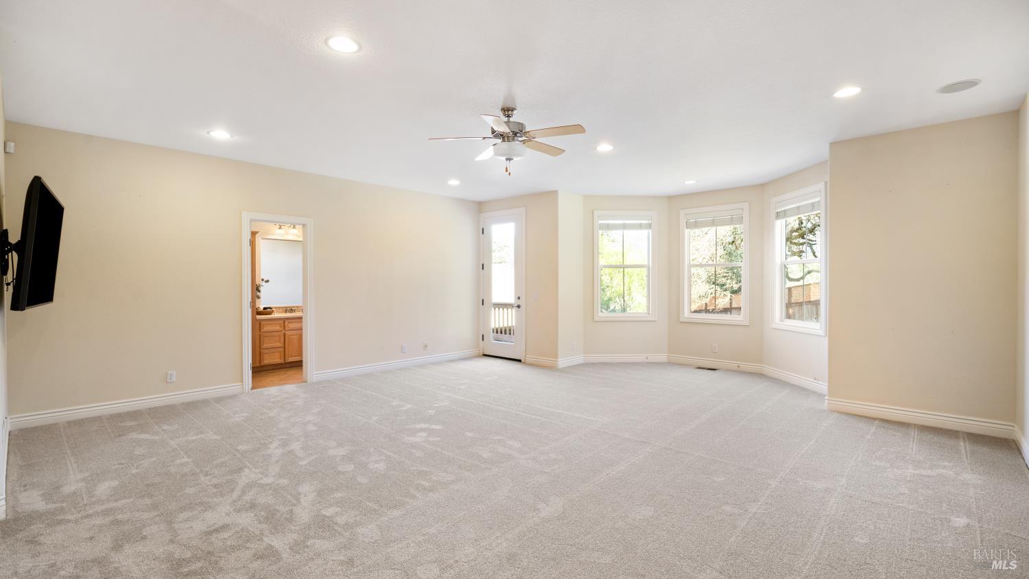 5569 Pepperwood Road