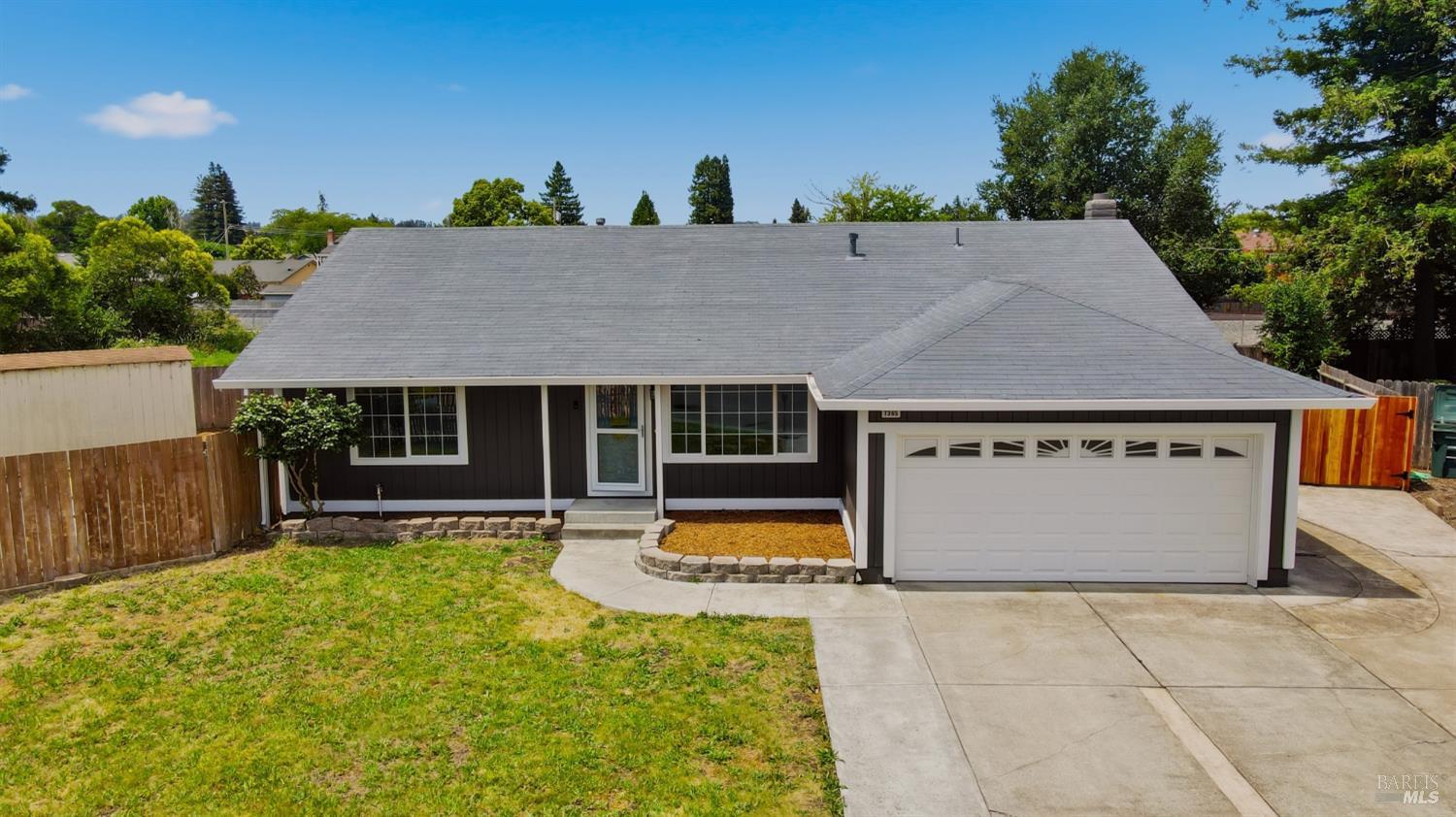 7365 Coral Court