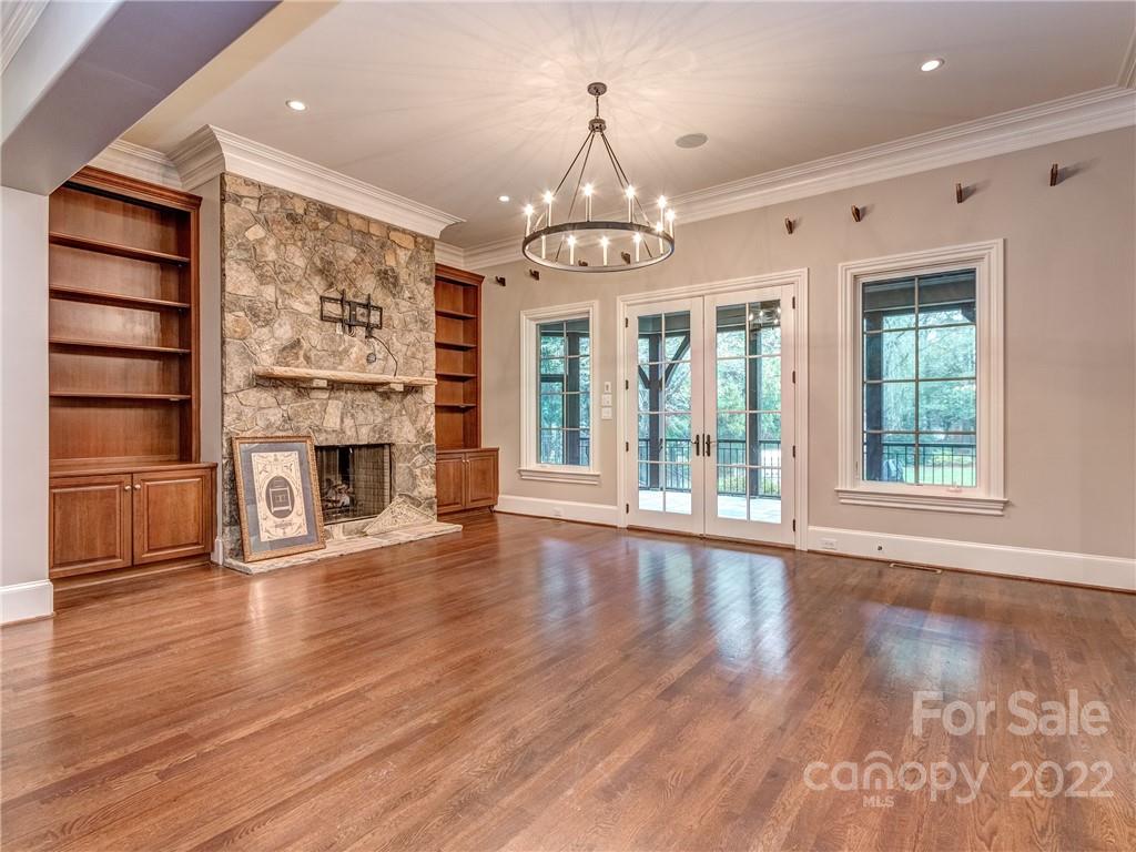 405 Eagle Bend Drive