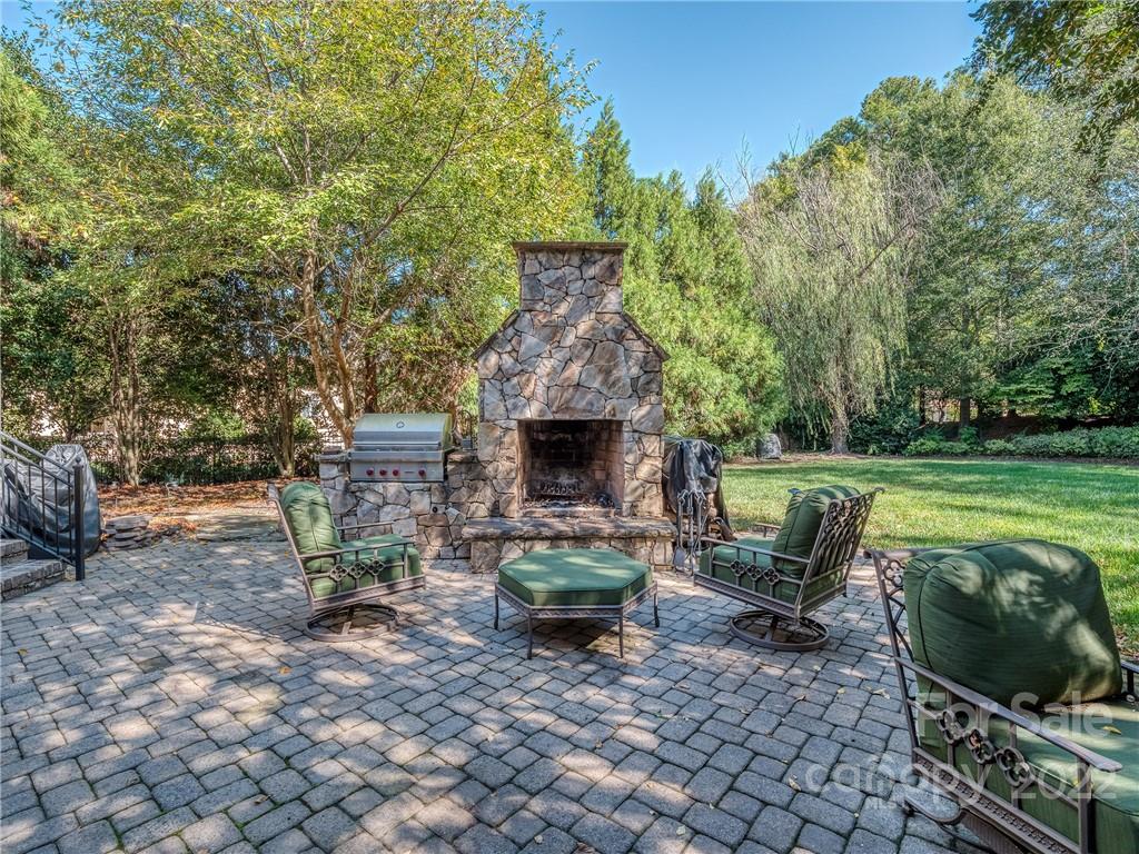 405 Eagle Bend Drive