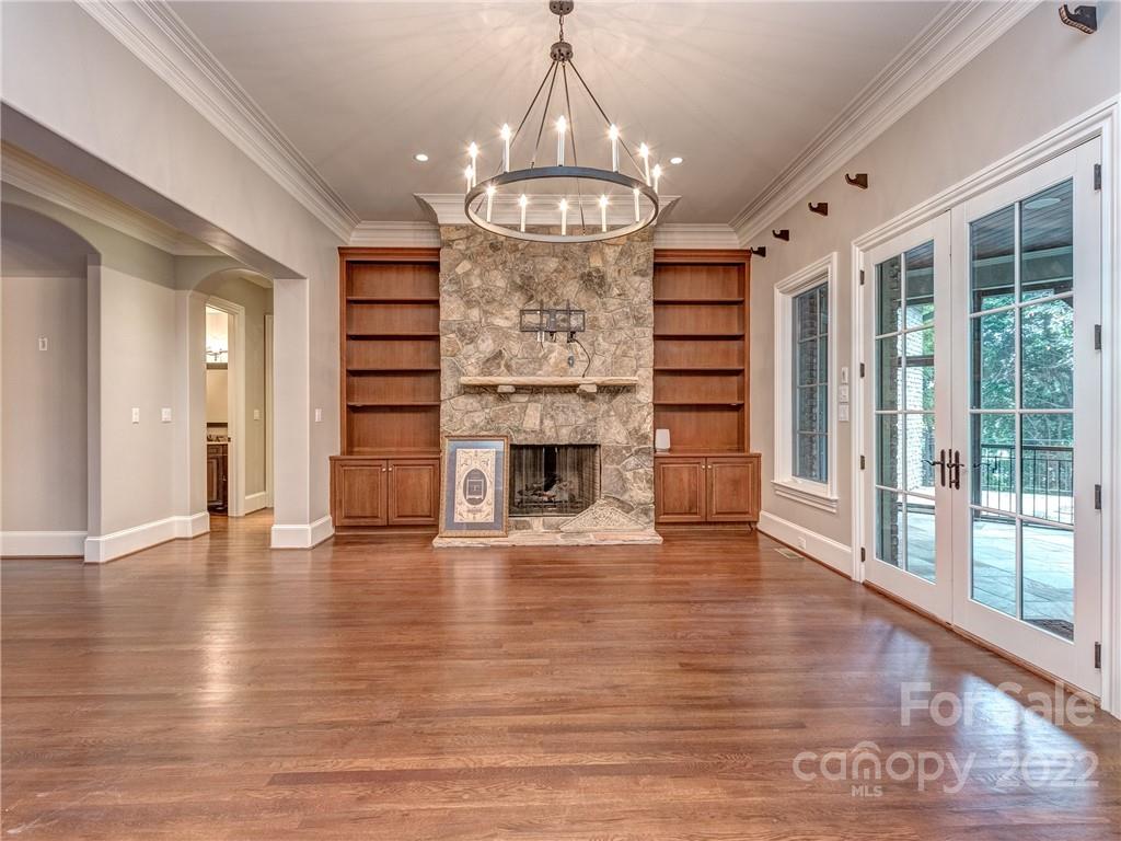 405 Eagle Bend Drive