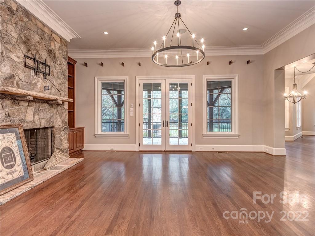 405 Eagle Bend Drive