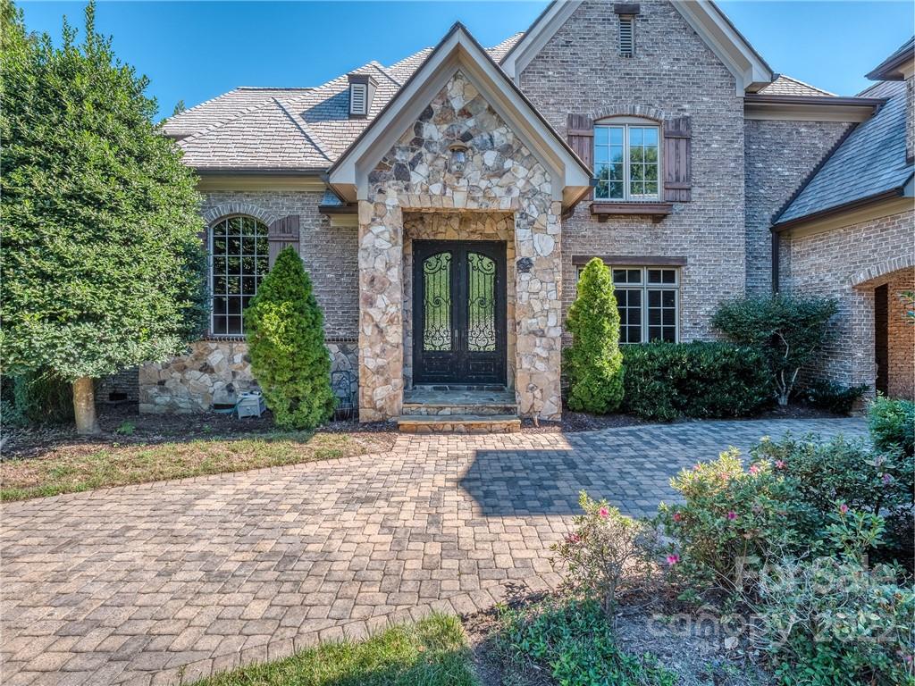 405 Eagle Bend Drive