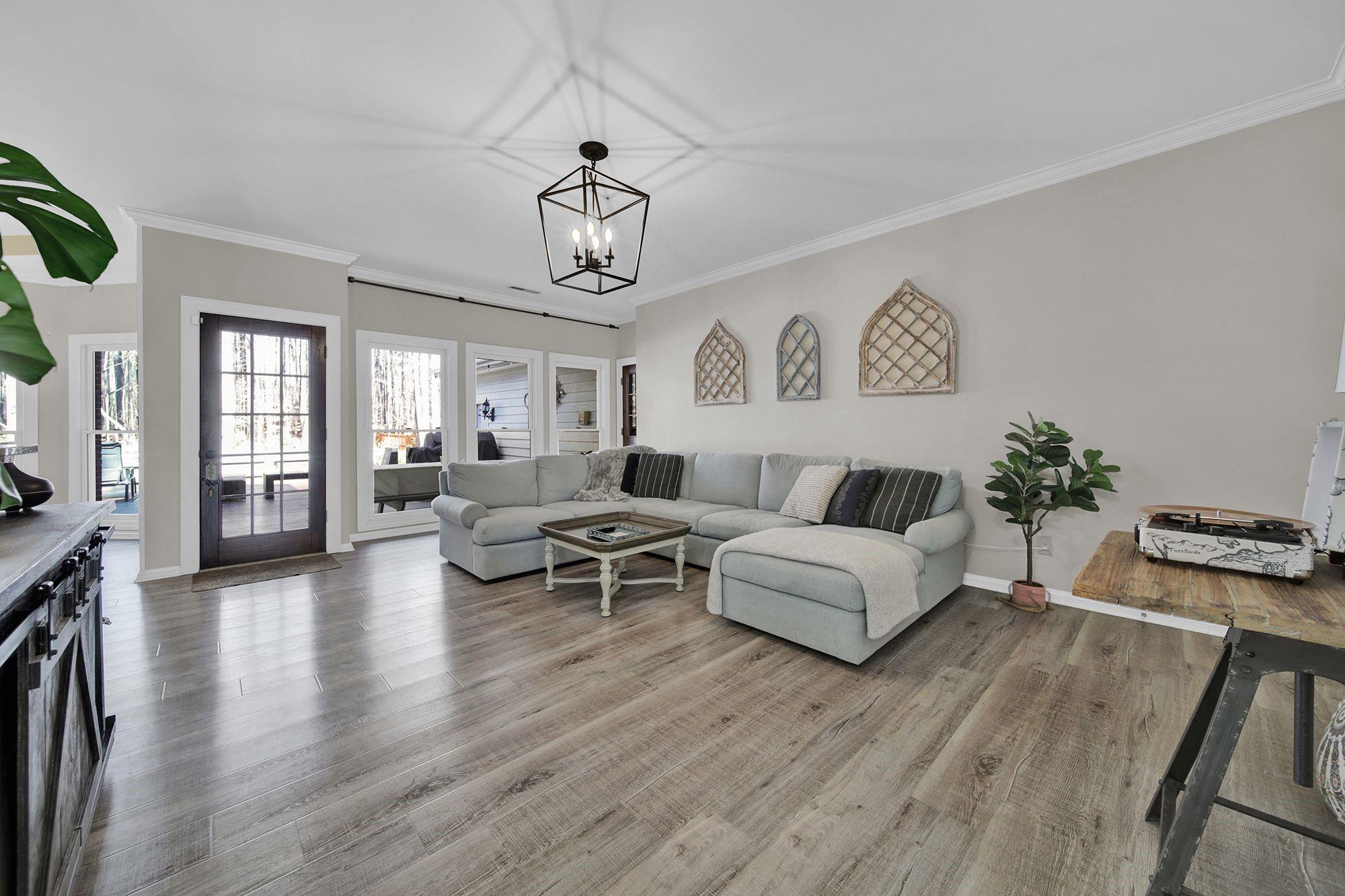 1415 Longleaf Court