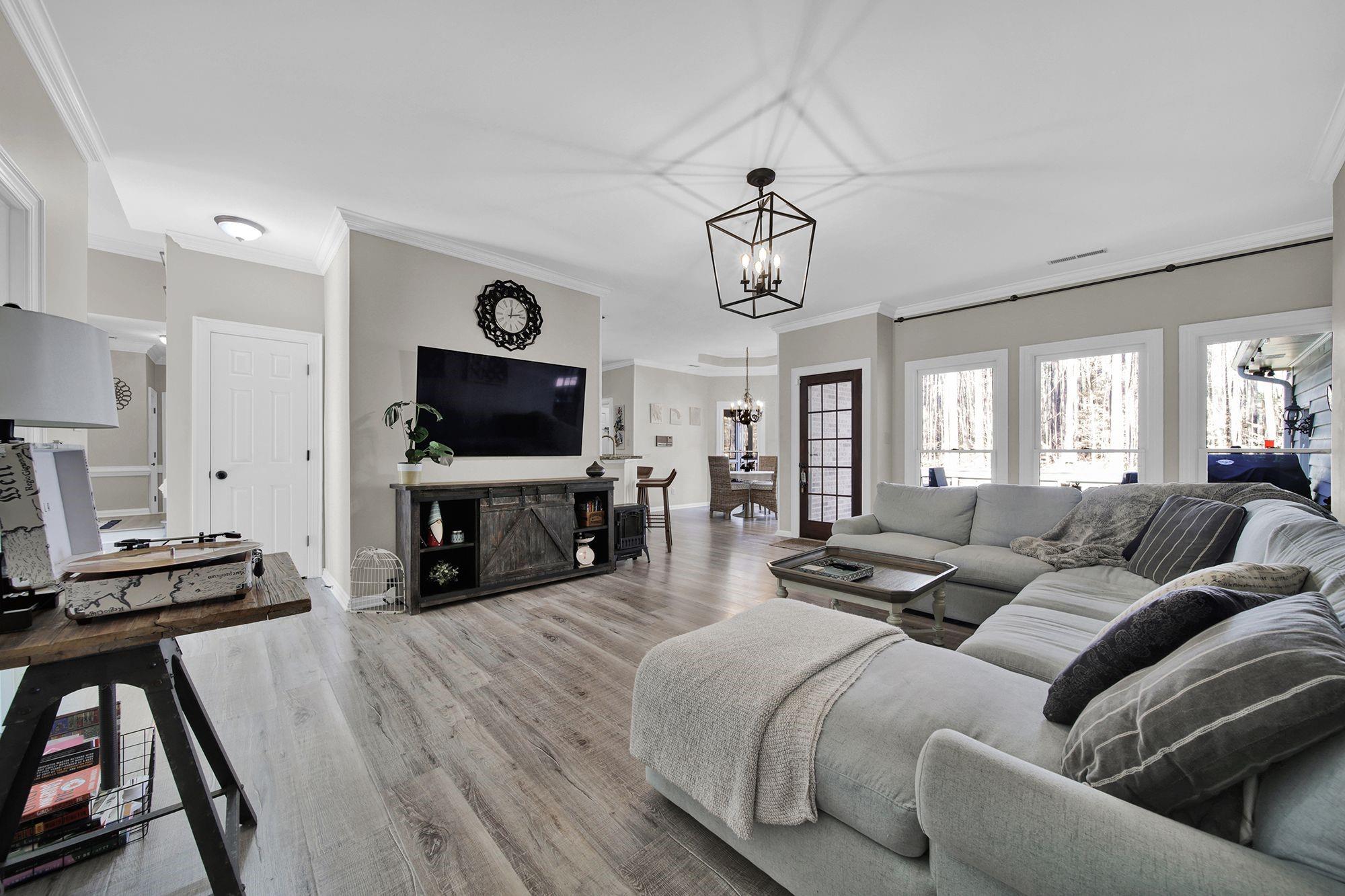 1415 Longleaf Court