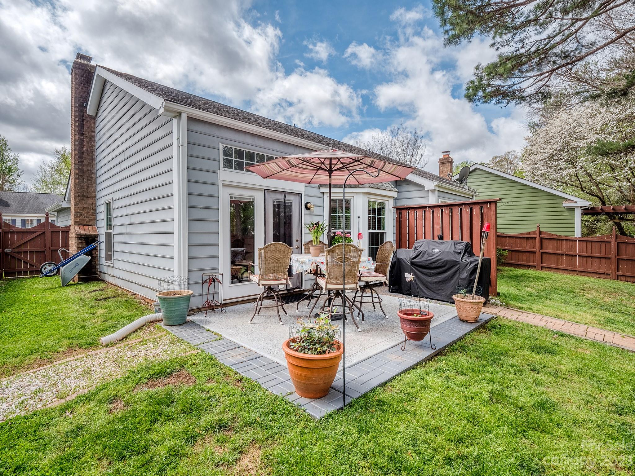 12104 Dolomite Drive