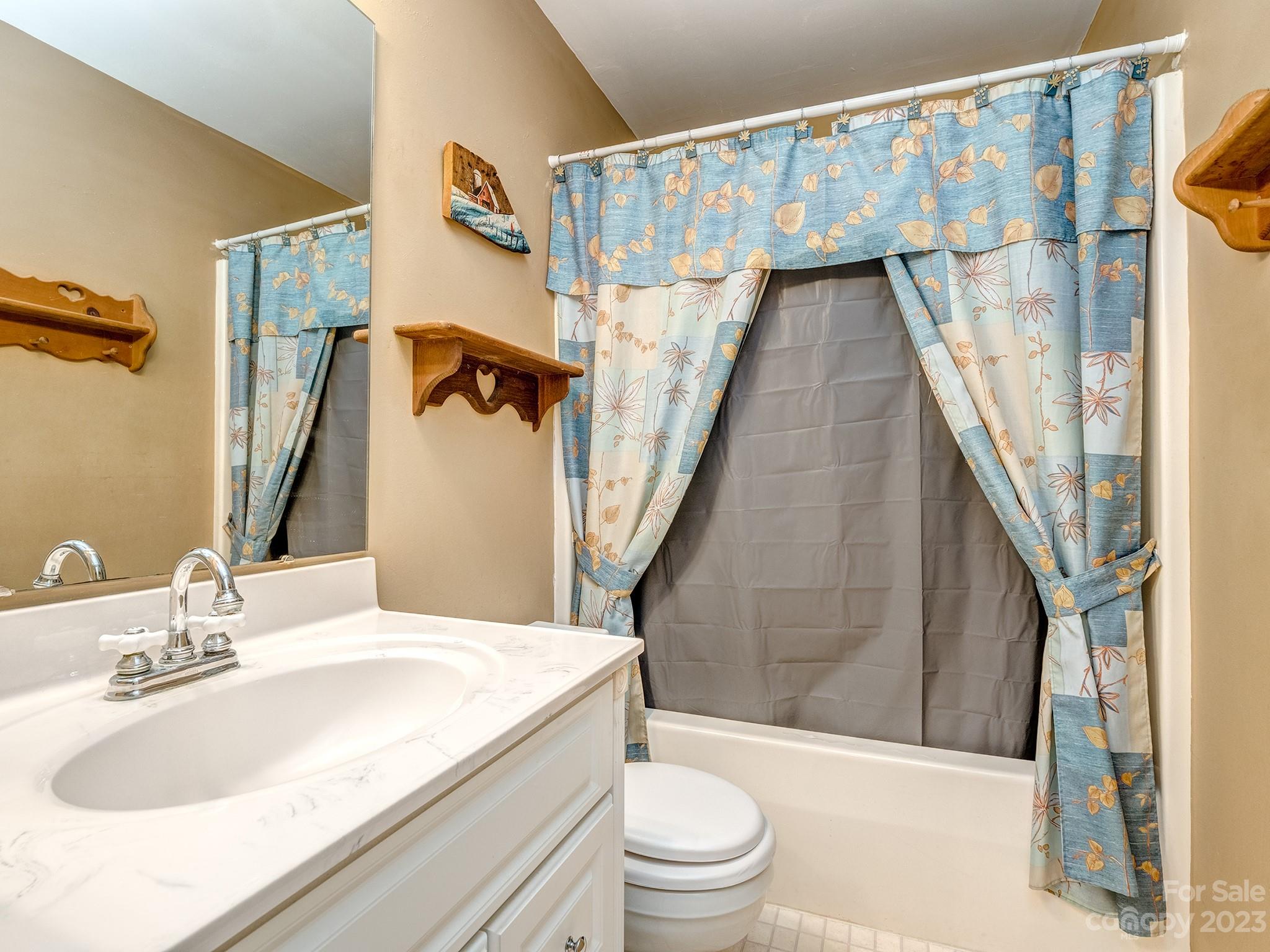 12104 Dolomite Drive