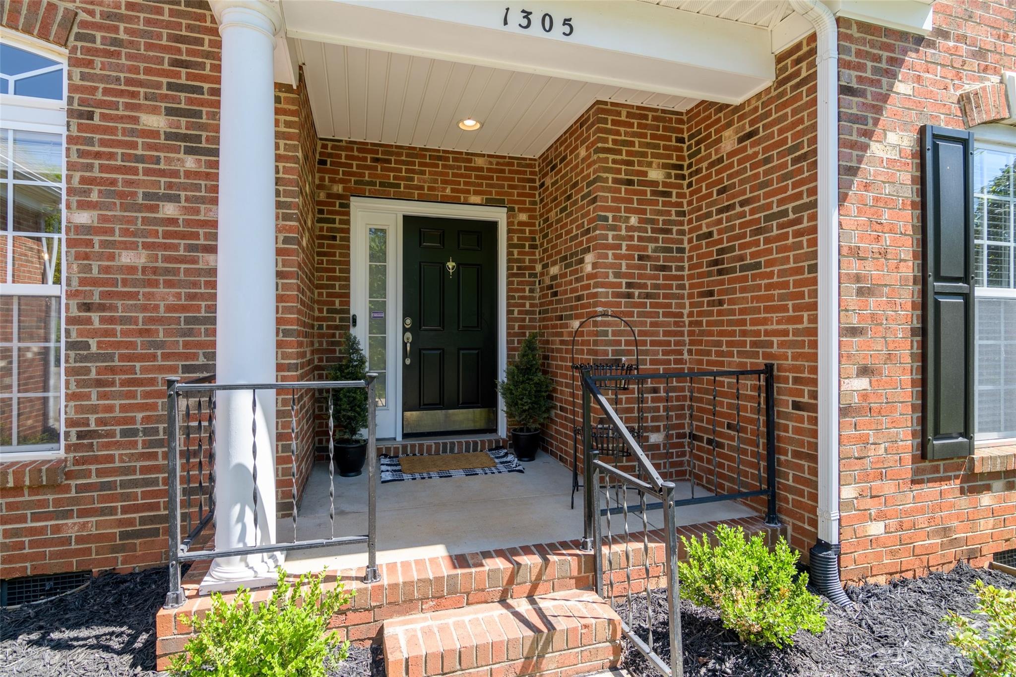 1305 Cochrane Woods Lane