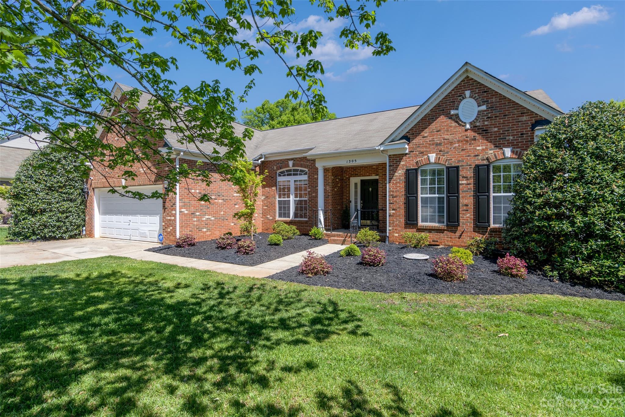 1305 Cochrane Woods Lane