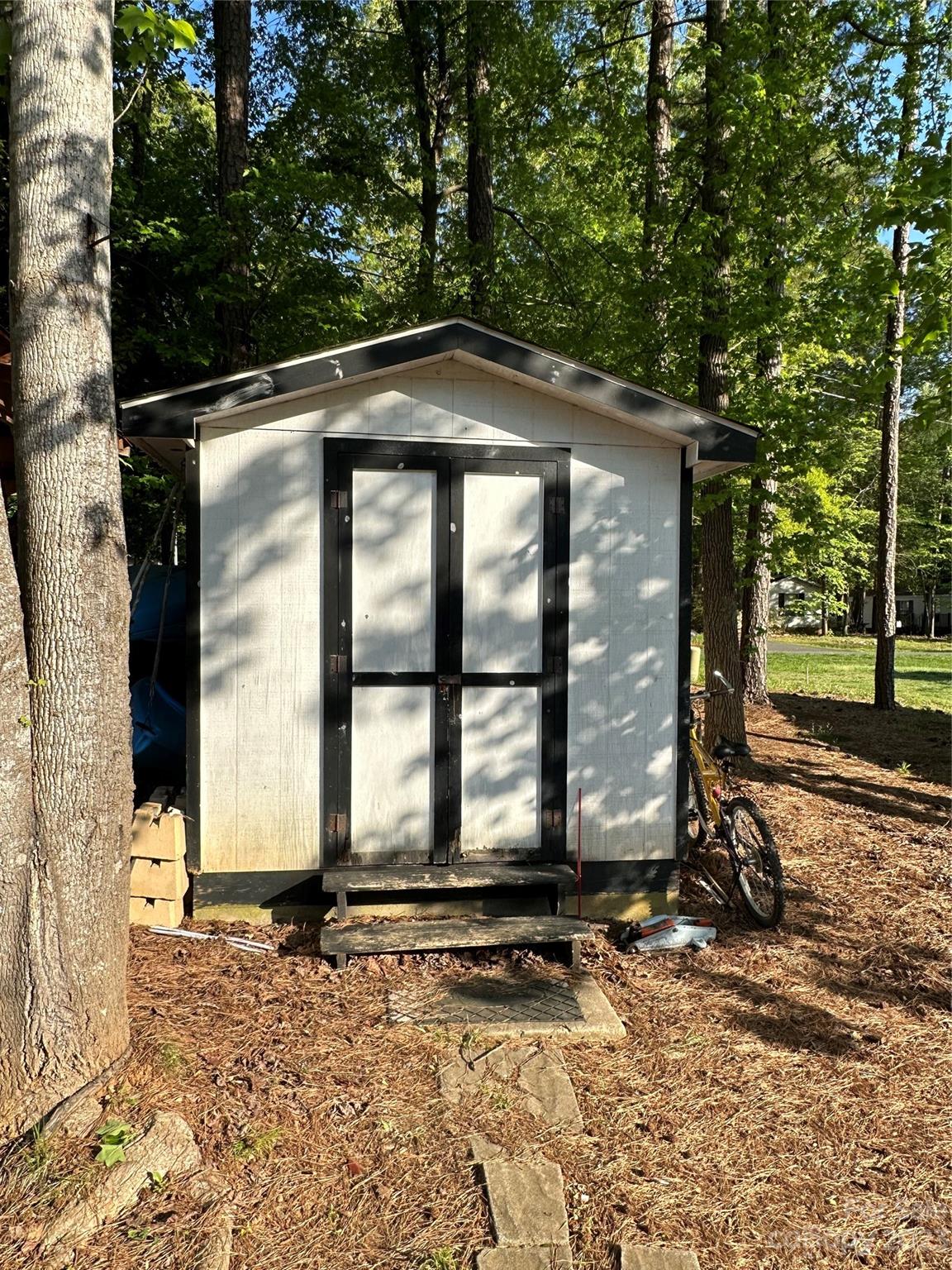 1086 Southwood Drive