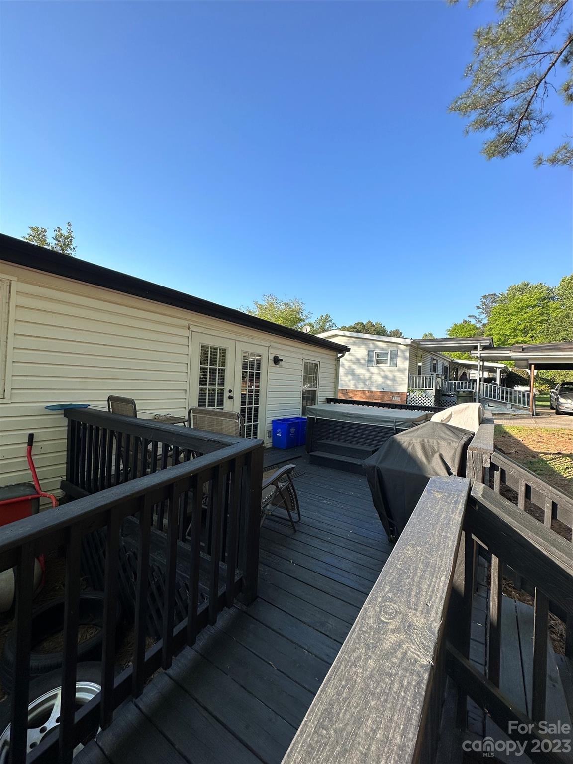 1086 Southwood Drive