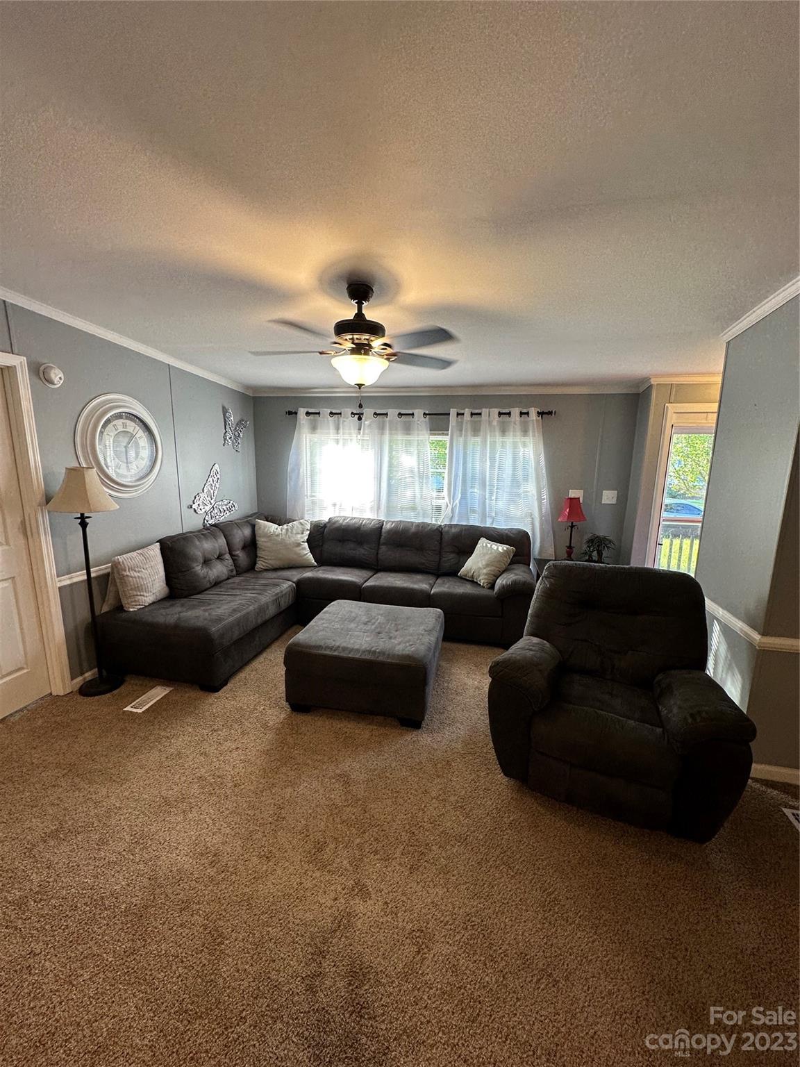 1086 Southwood Drive