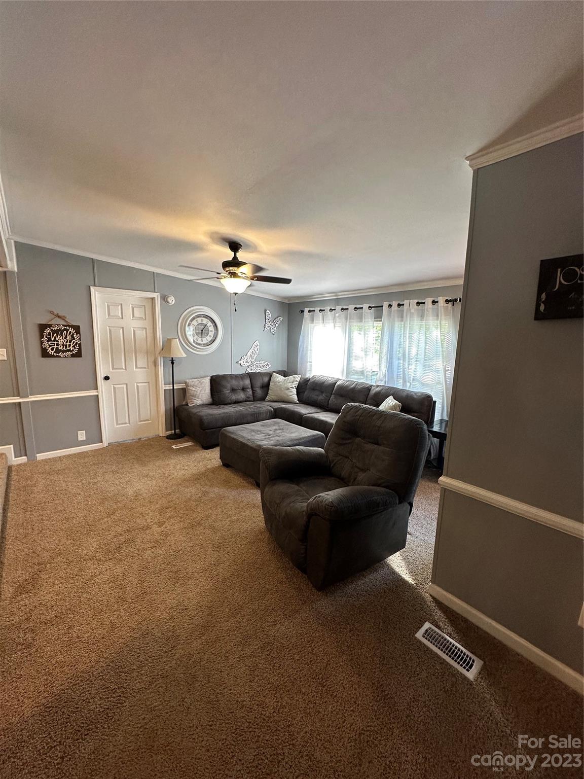 1086 Southwood Drive