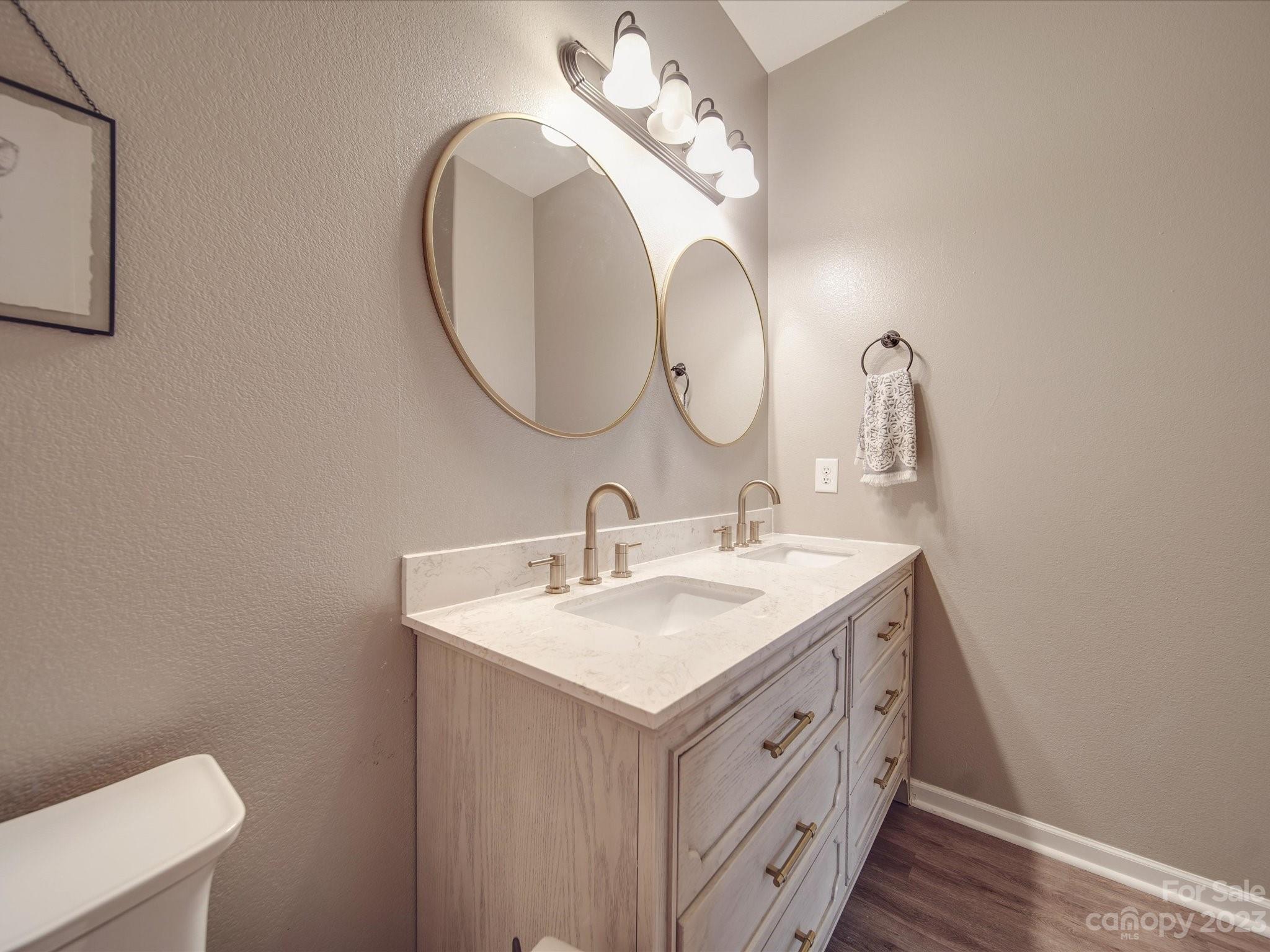 5328 Silabert Avenue