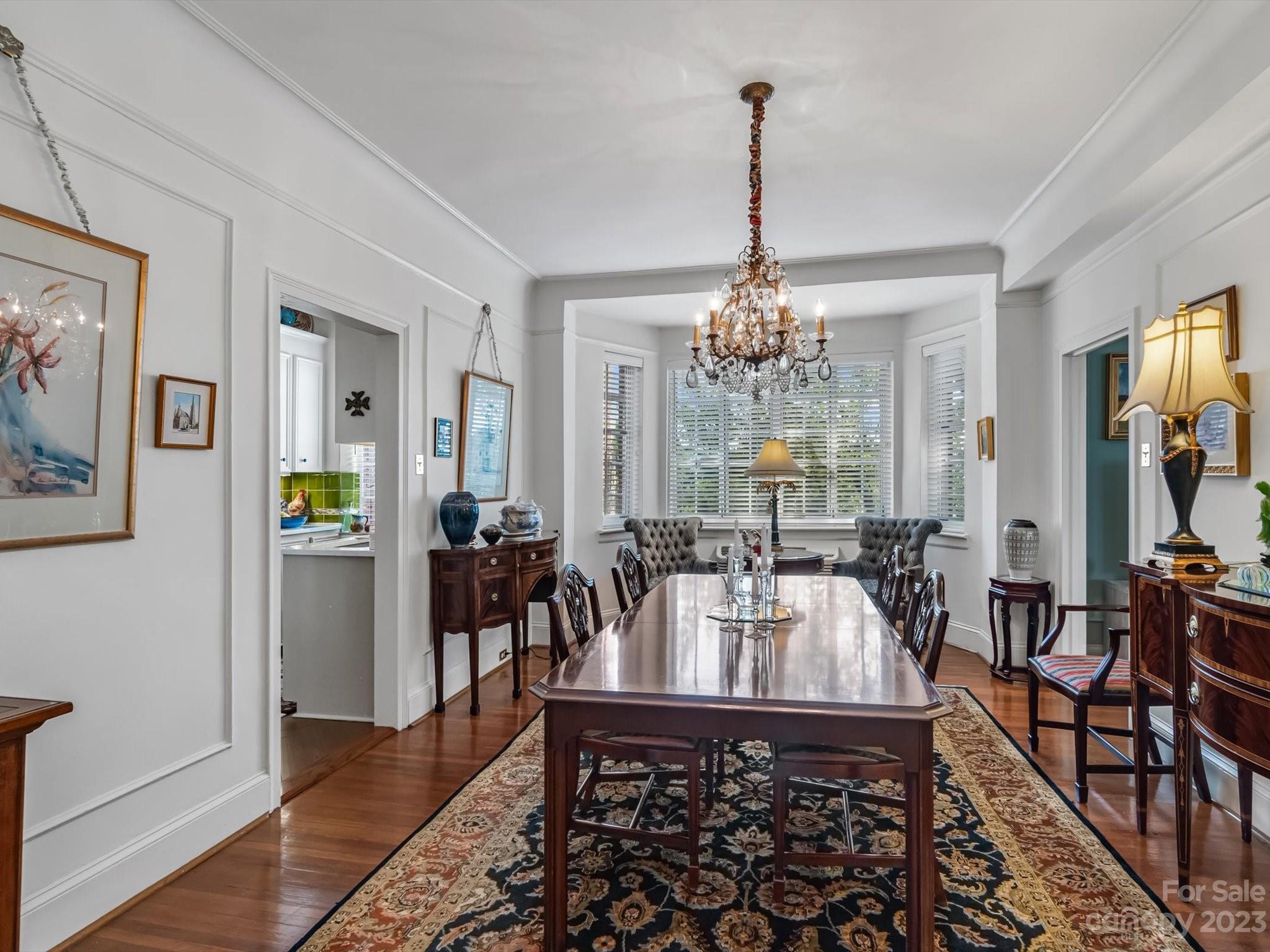 301 W Tenth Street W Unit: 401