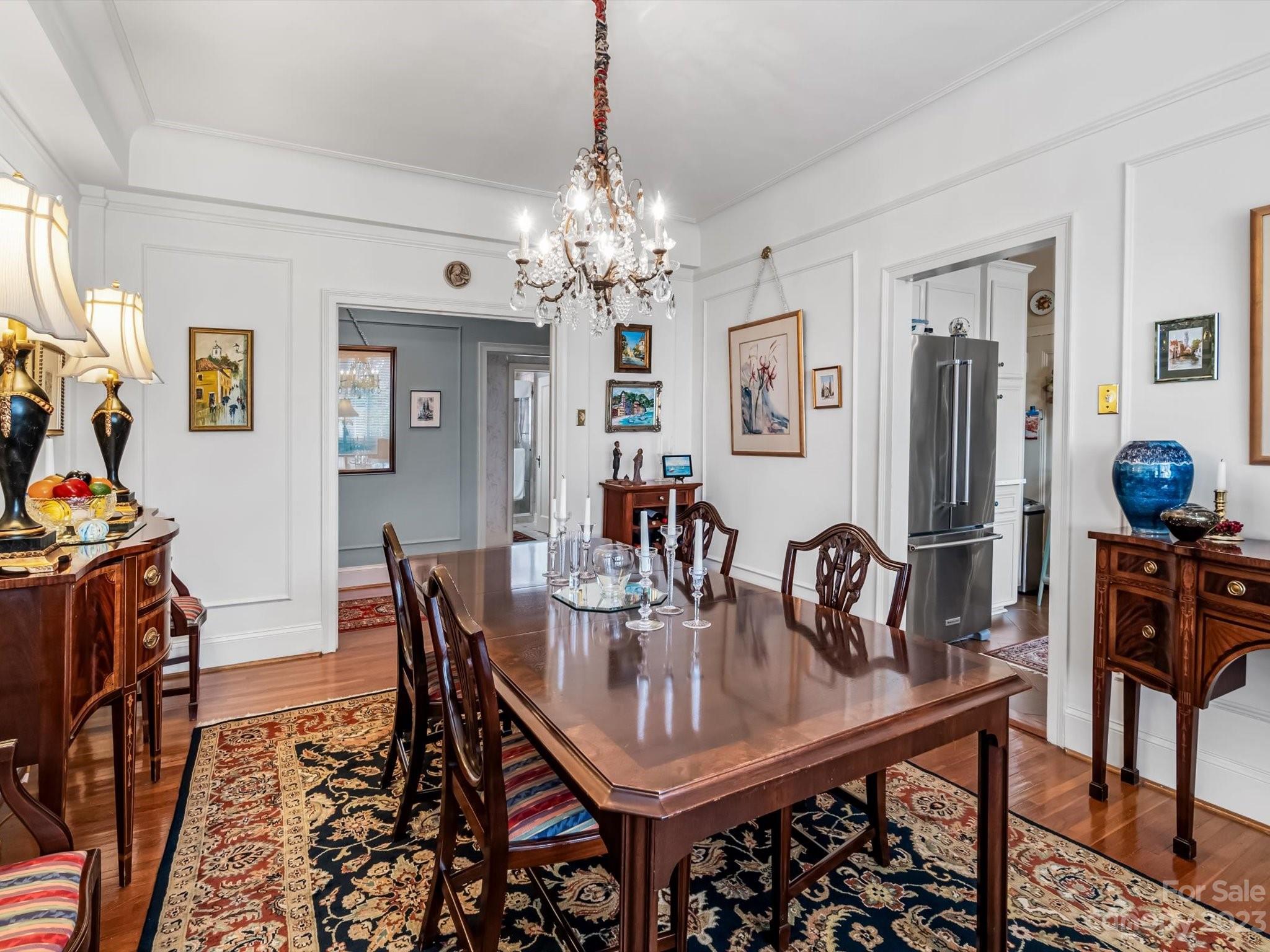 301 W Tenth Street W Unit: 401