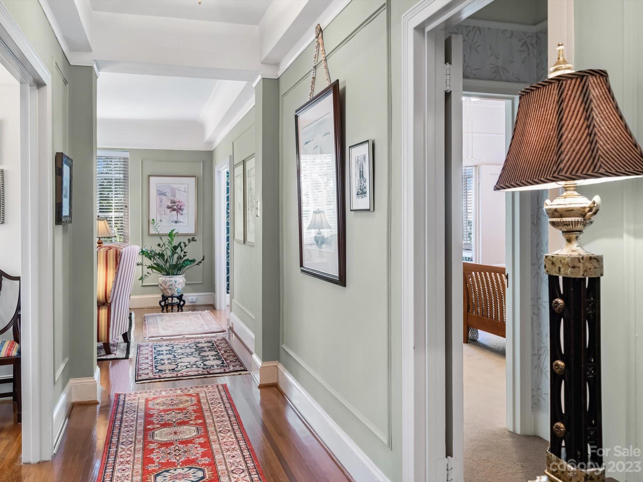 301 W Tenth Street W Unit: 401