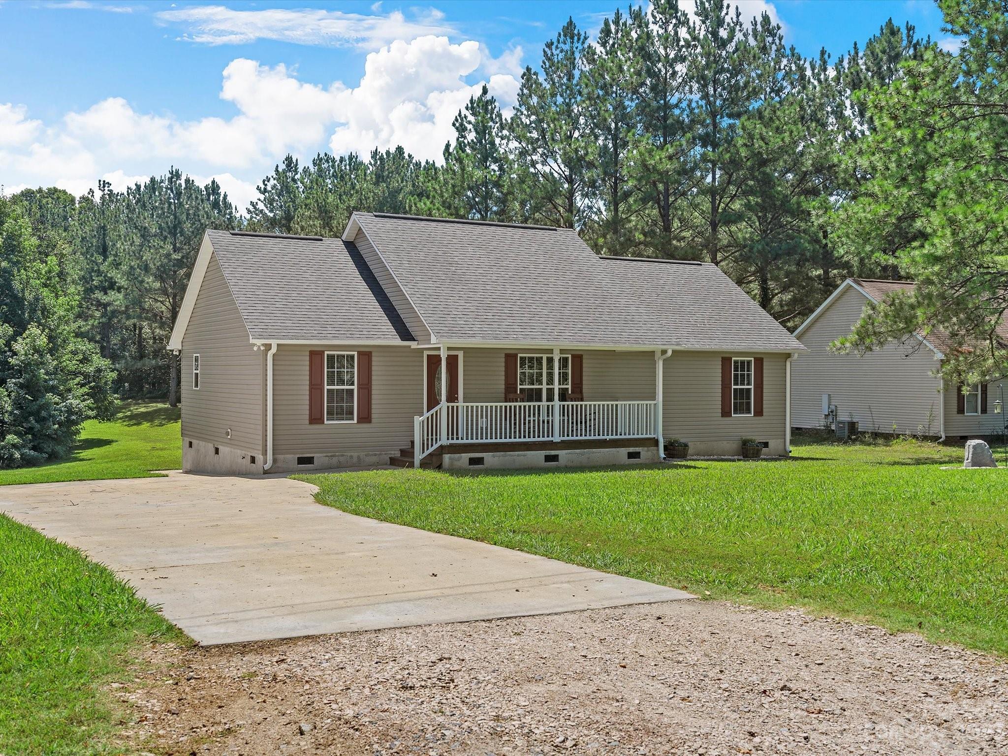 1553 California Road