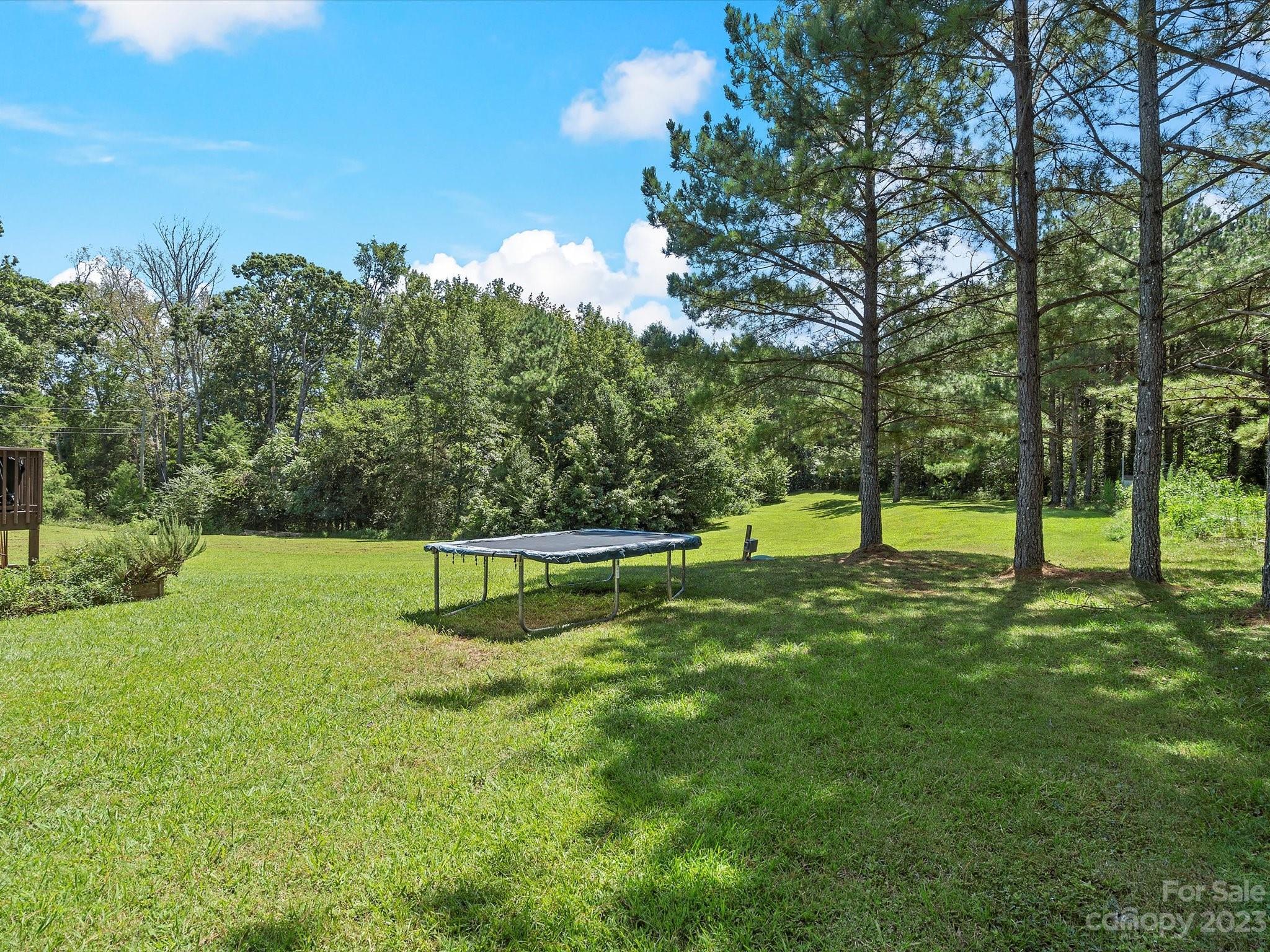 1553 California Road