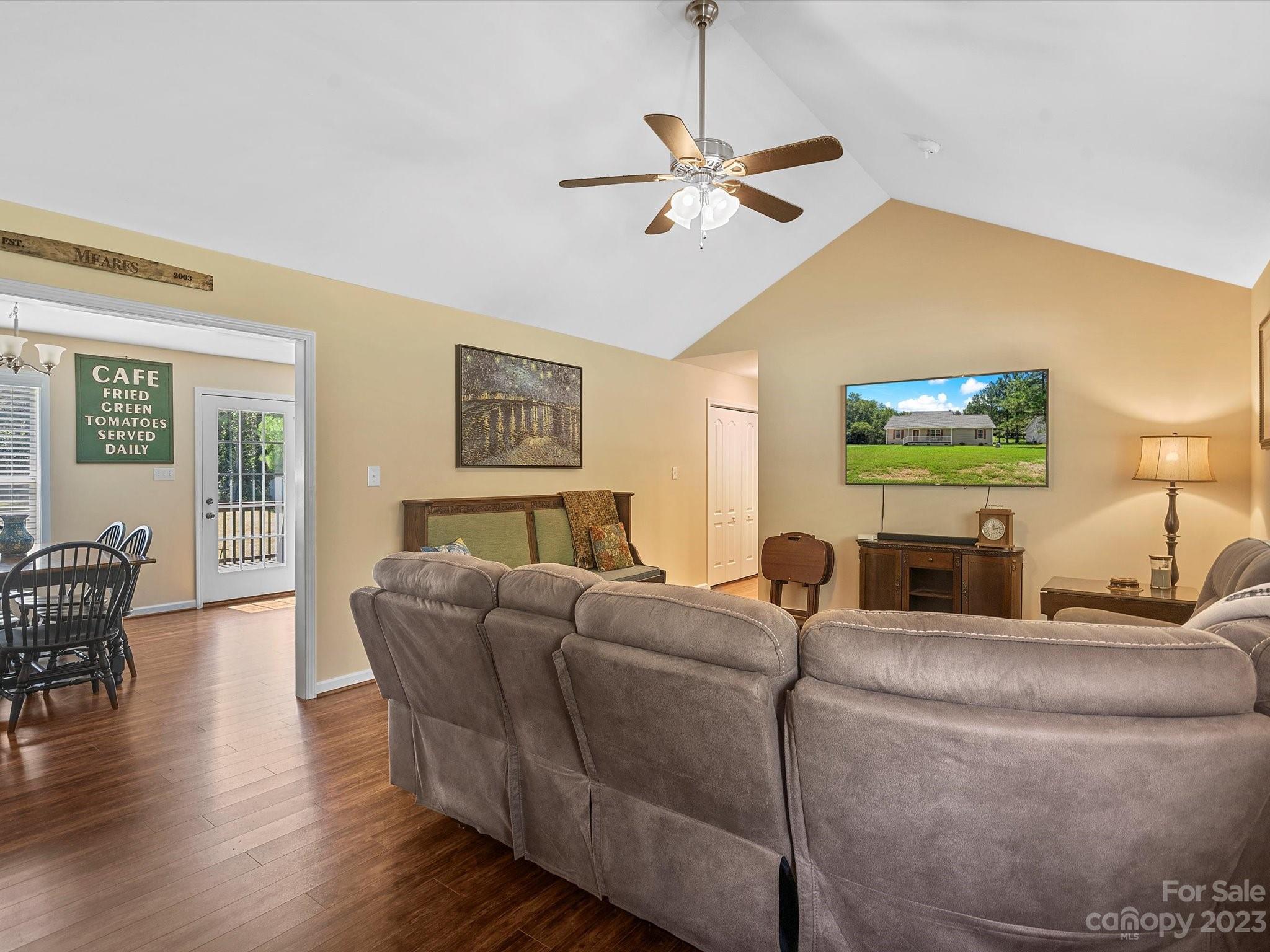 1553 California Road