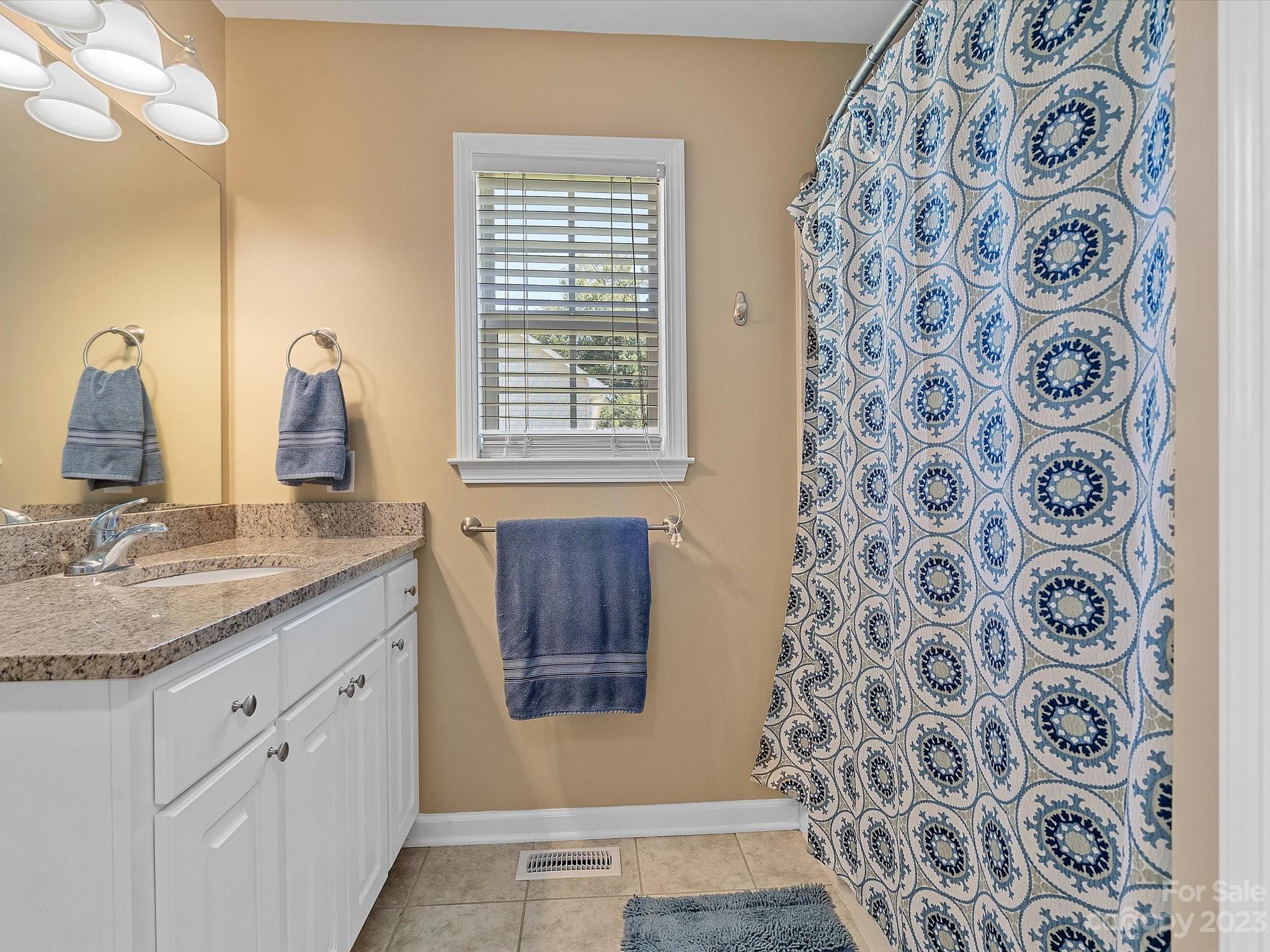 1553 California Road