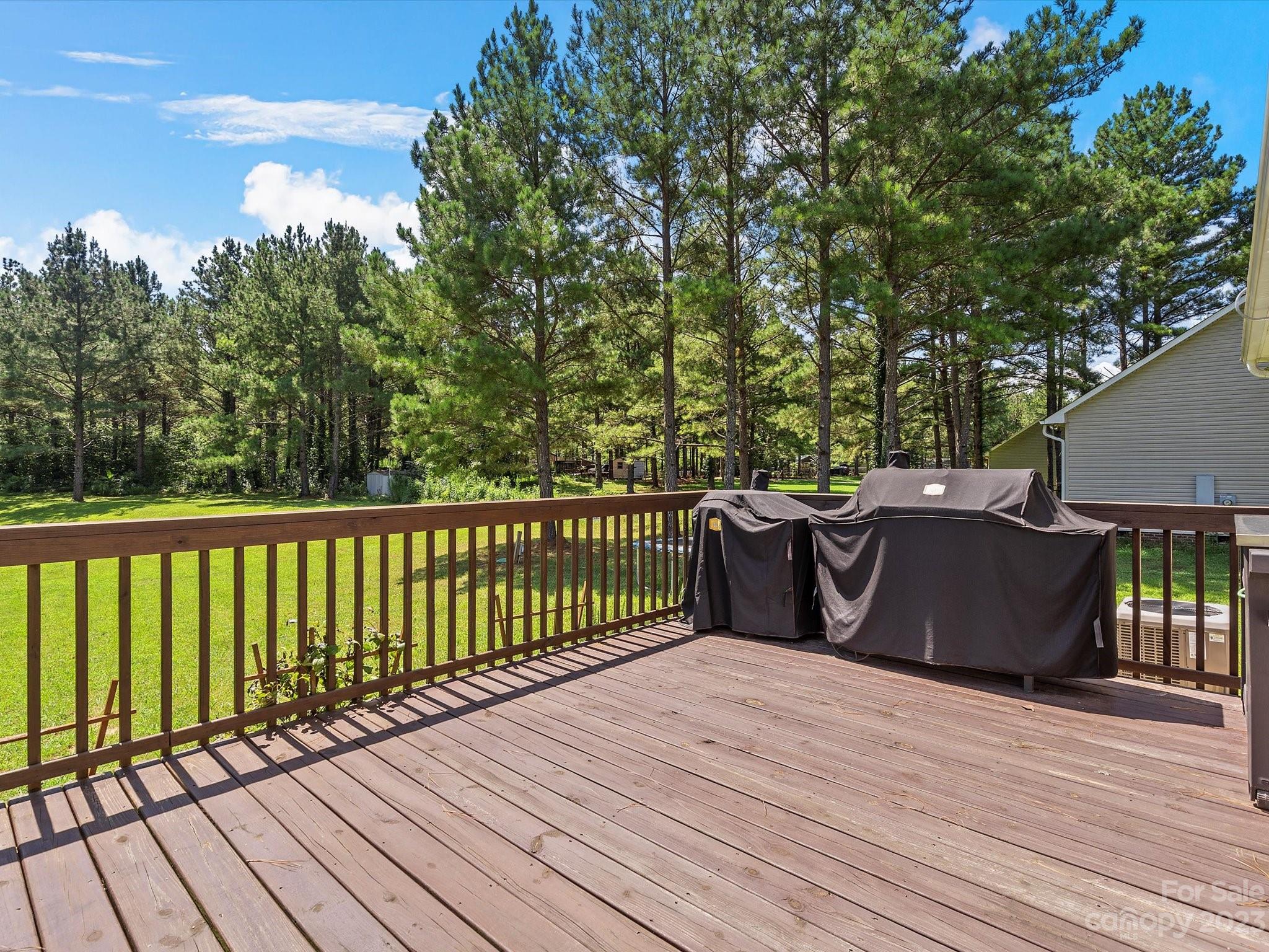 1553 California Road