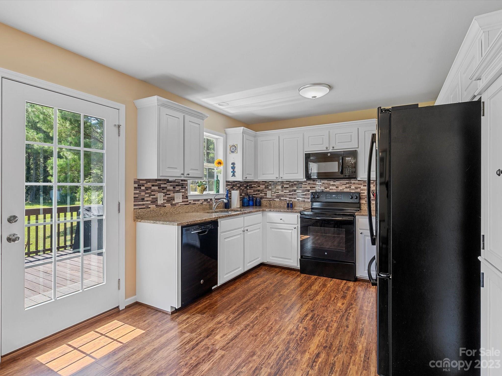 1553 California Road