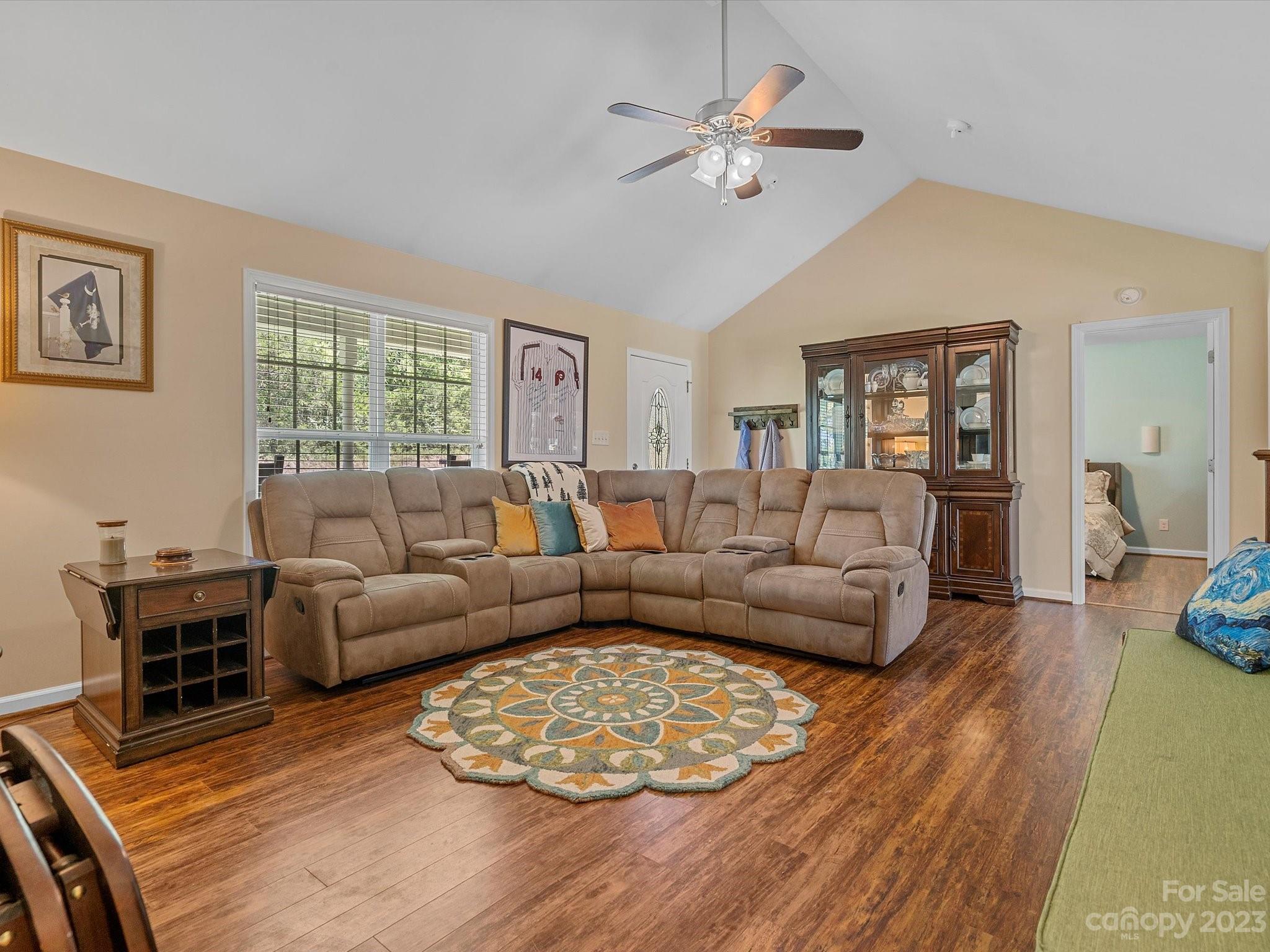 1553 California Road