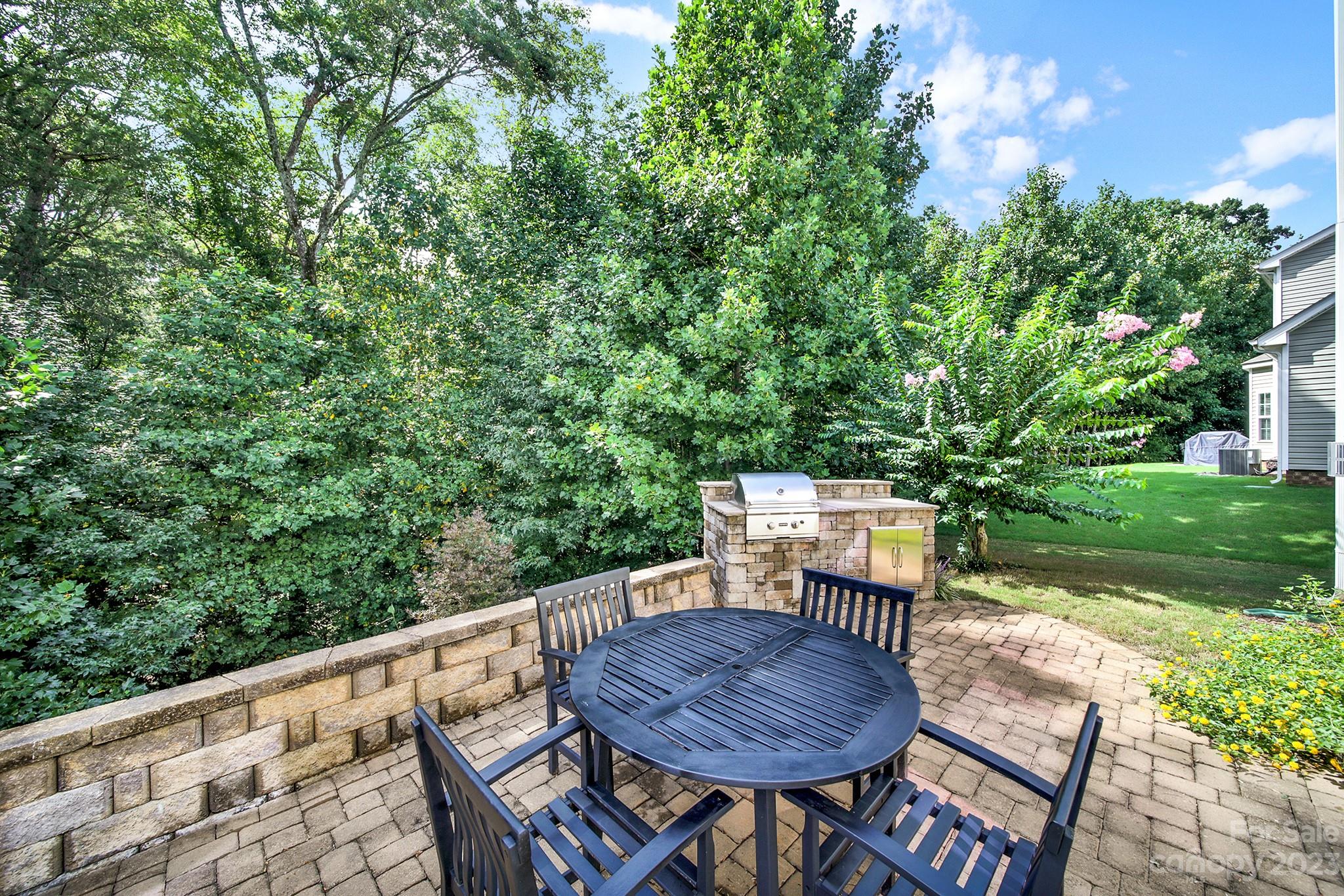 3001 Ainsley Lane