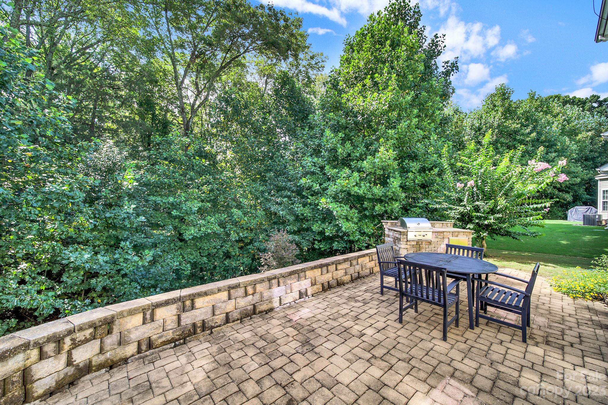 3001 Ainsley Lane