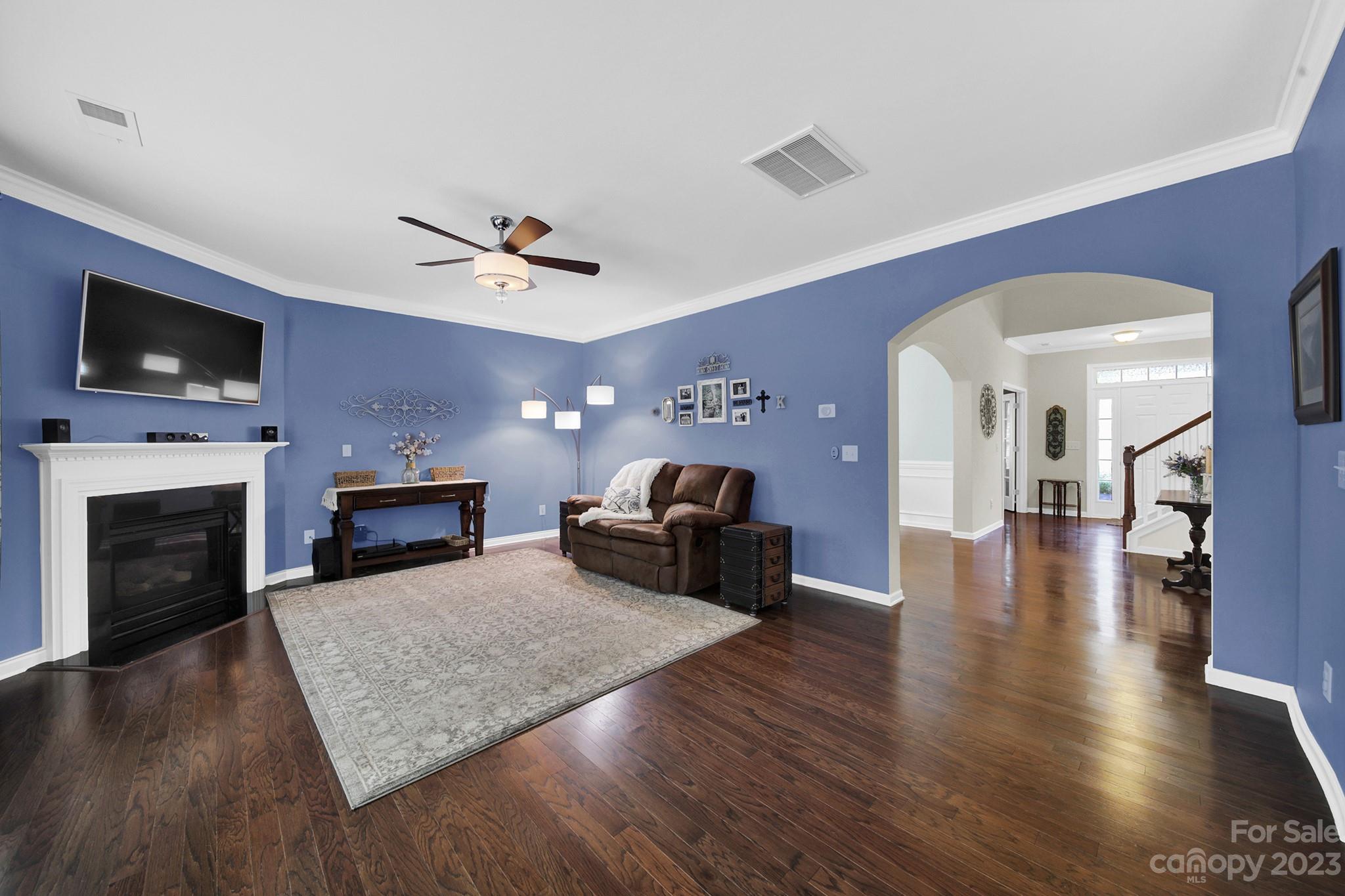 3001 Ainsley Lane