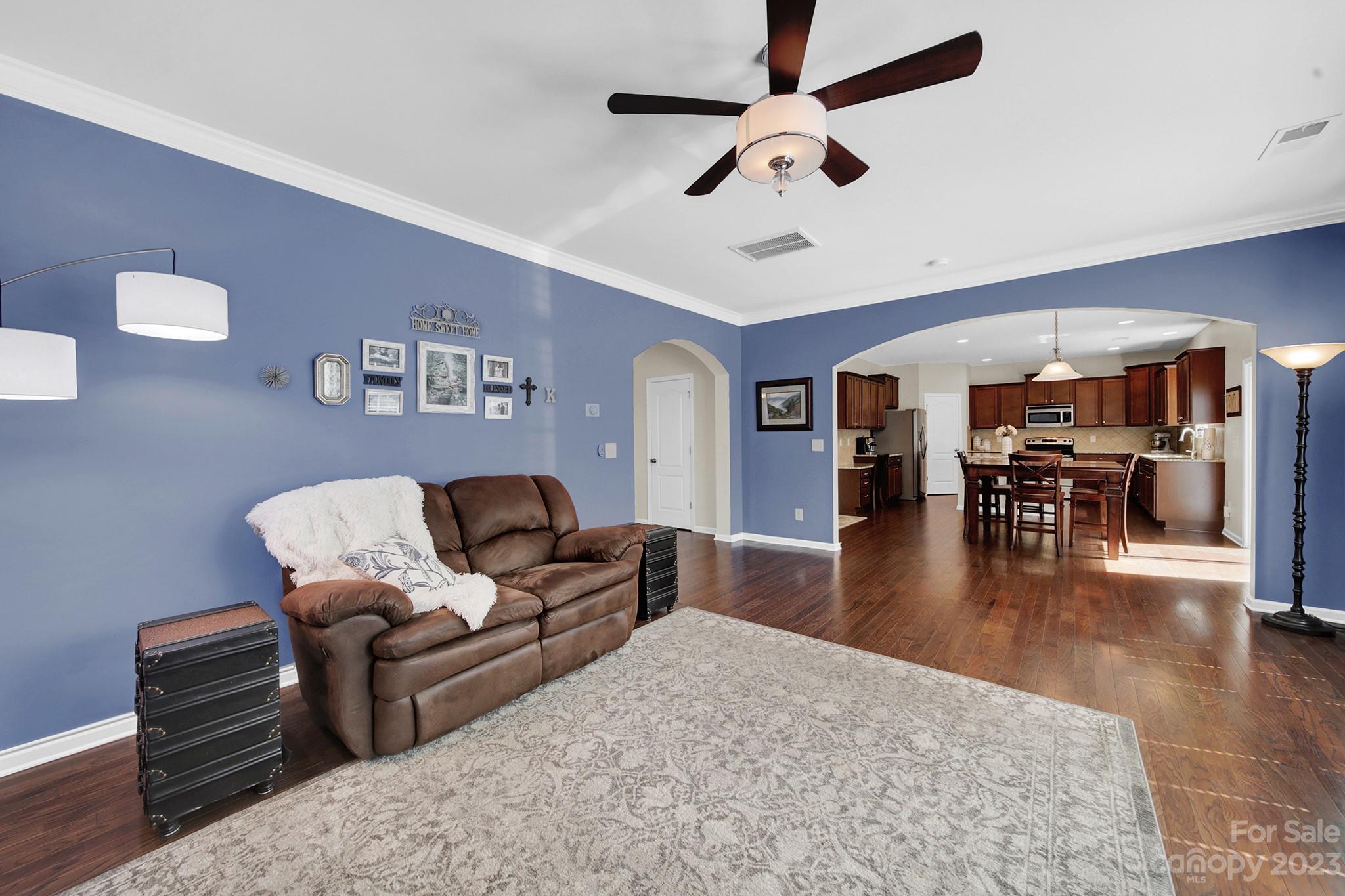 3001 Ainsley Lane