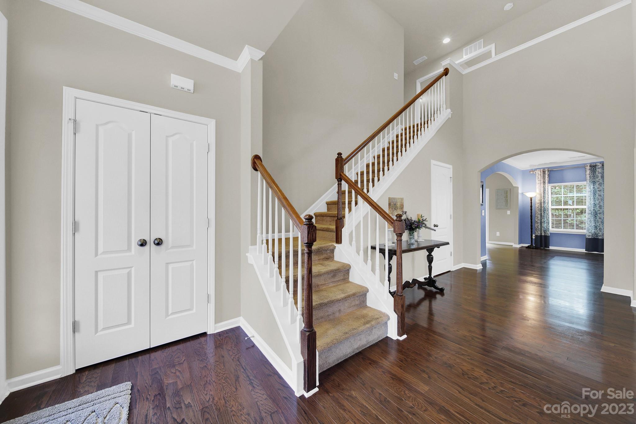 3001 Ainsley Lane
