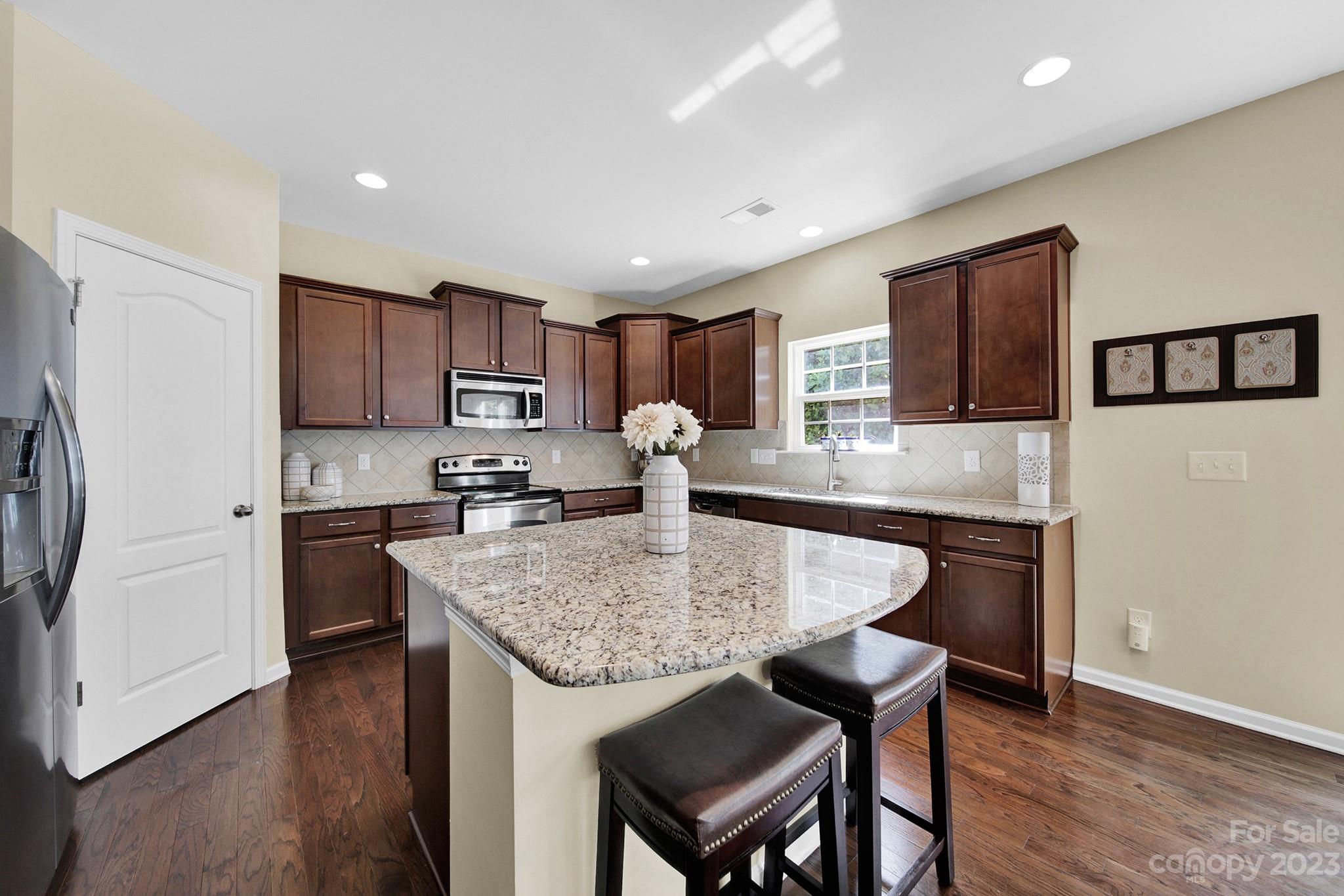 3001 Ainsley Lane