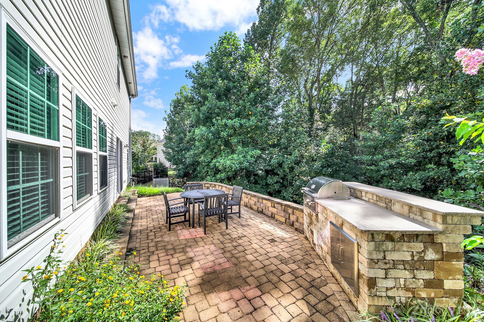 3001 Ainsley Lane