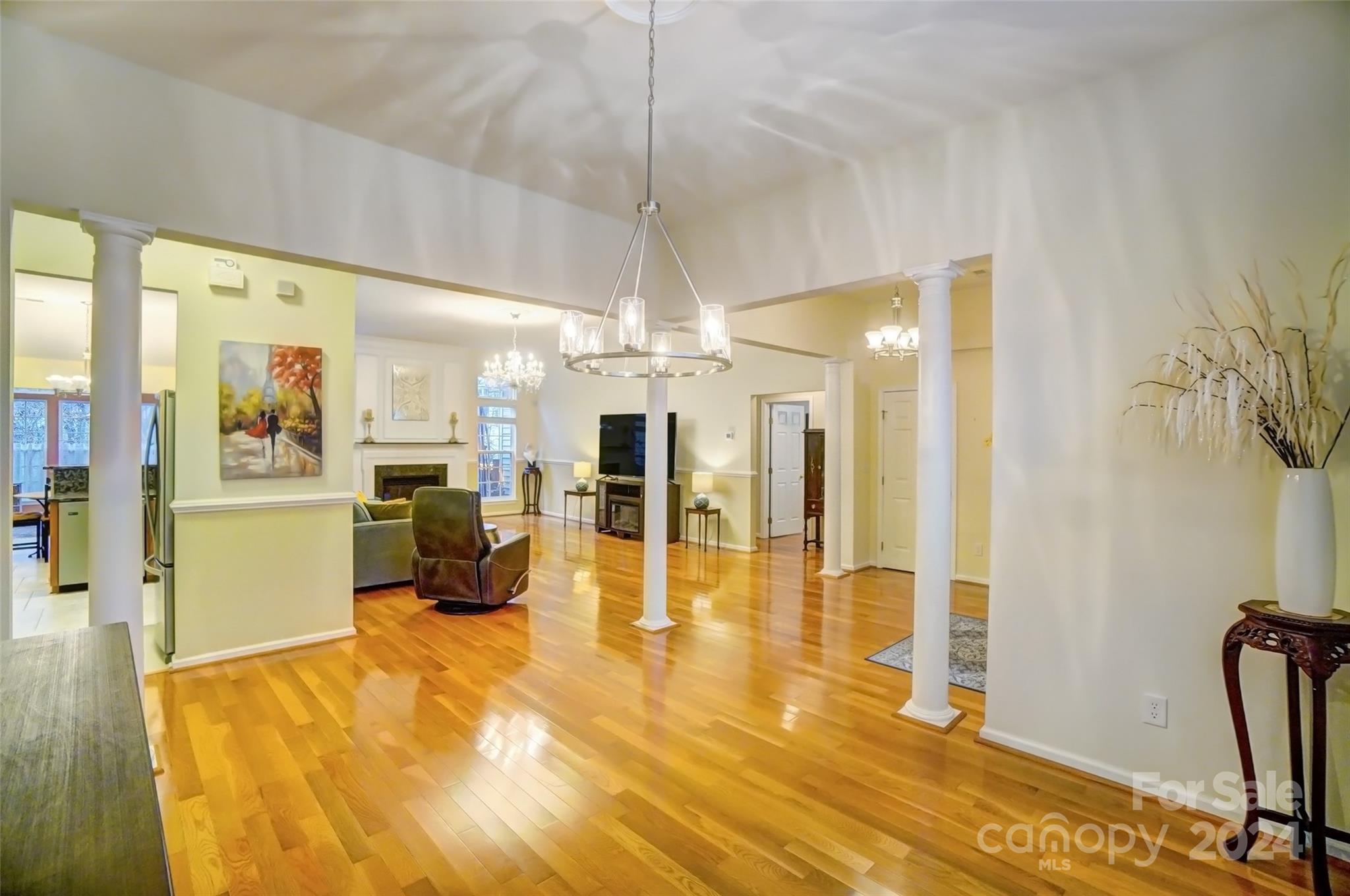 2727 Phillips Woods Lane