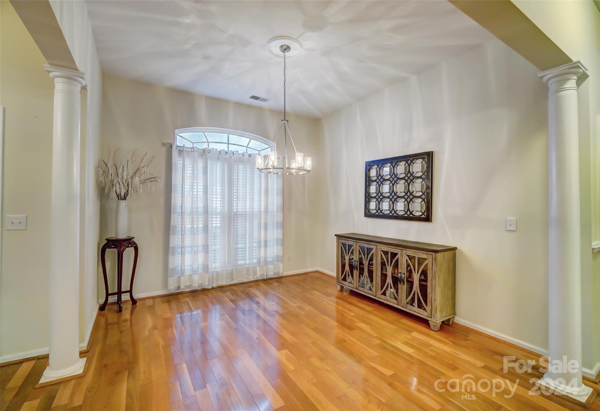 2727 Phillips Woods Lane