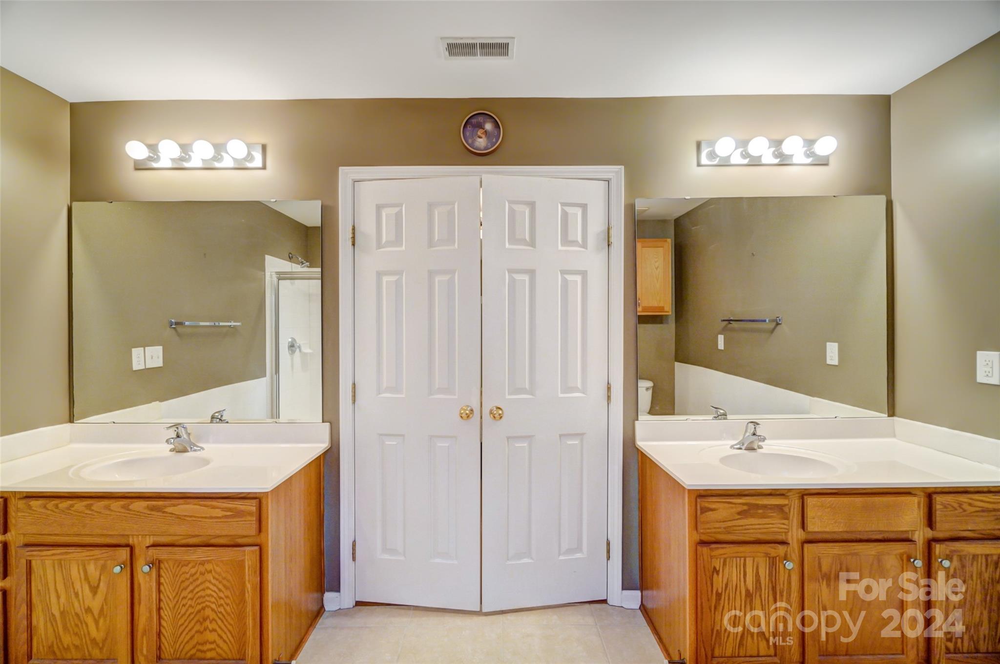 2727 Phillips Woods Lane