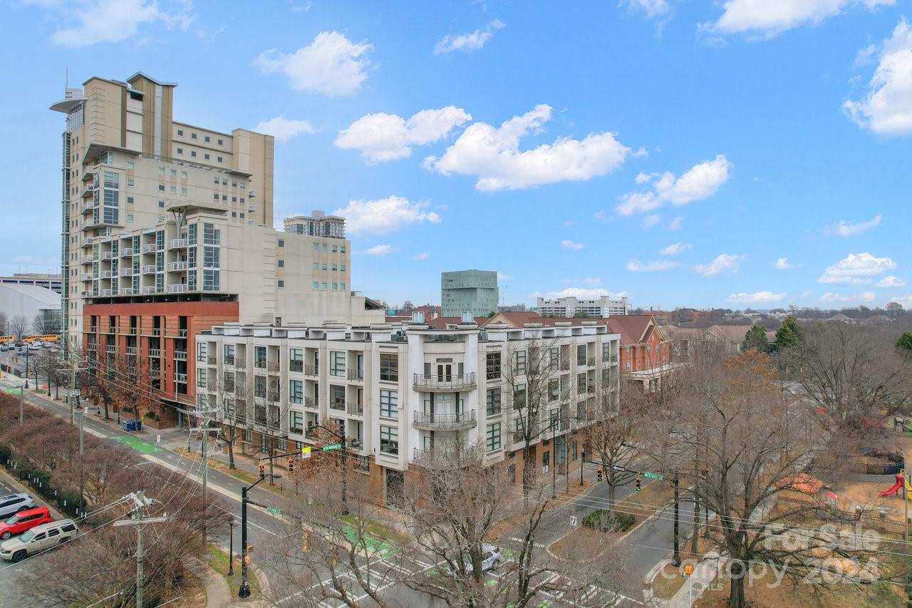 525 E 6th Street Unit: 407