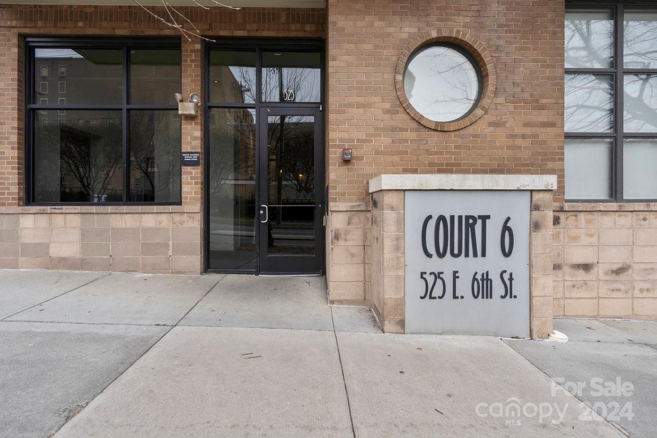 525 E 6th Street Unit: 407