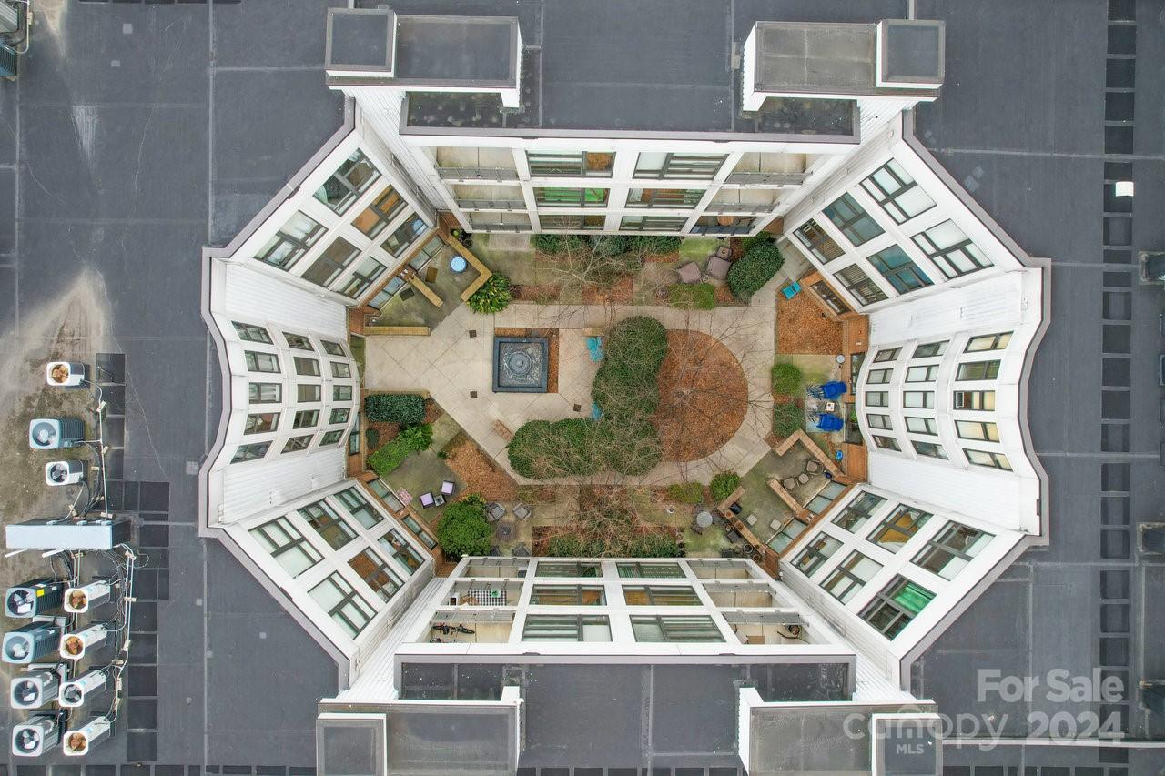 525 E 6th Street Unit: 407