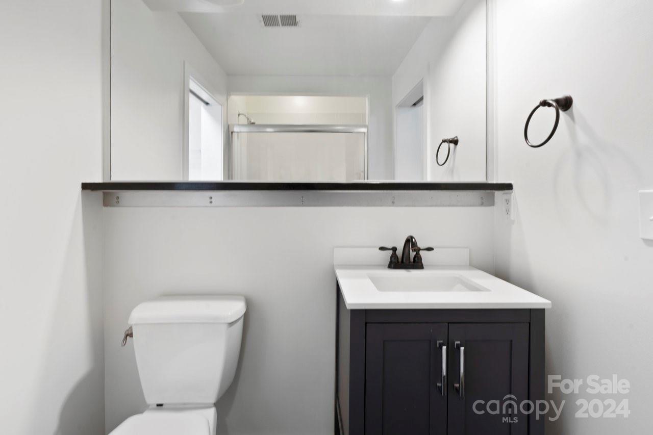 525 E 6th Street Unit: 407